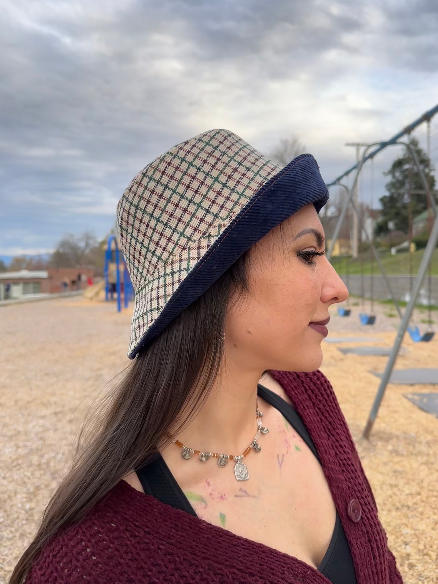 SMALL//21" ~ BUCKET HAT