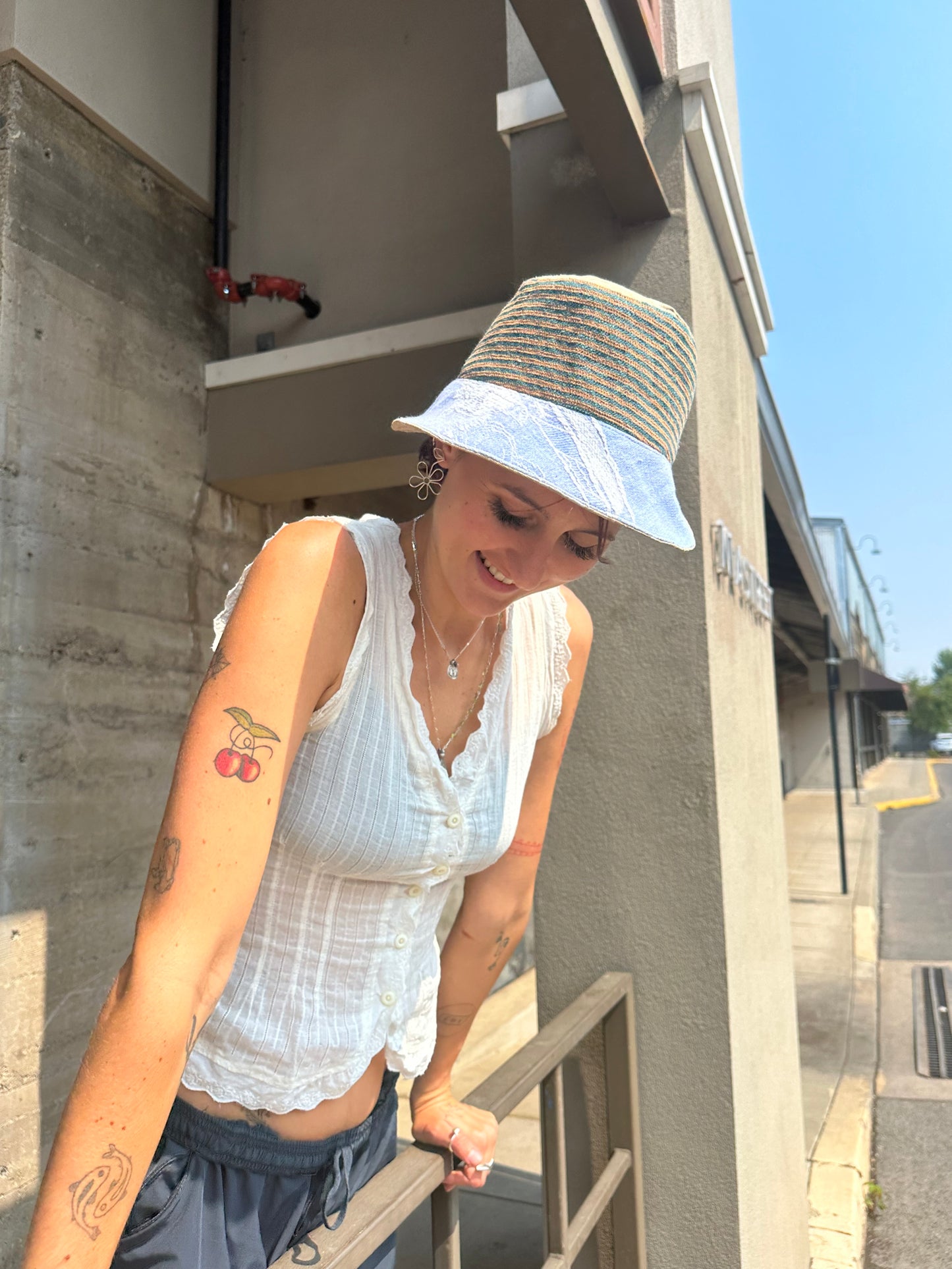 SMALL//21" ~ BUCKET HAT
