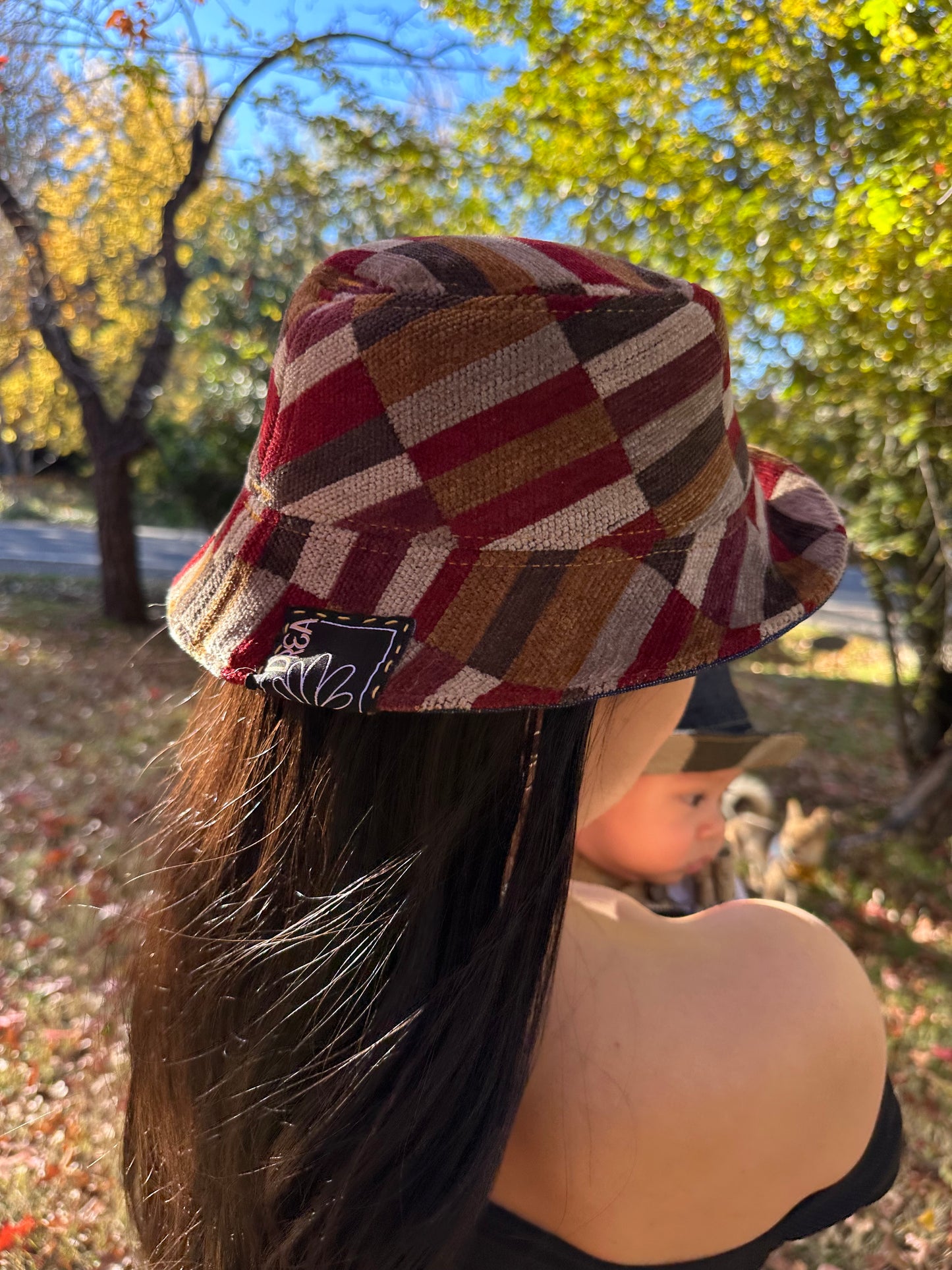 SMALL//21"~ BUCKET HAT