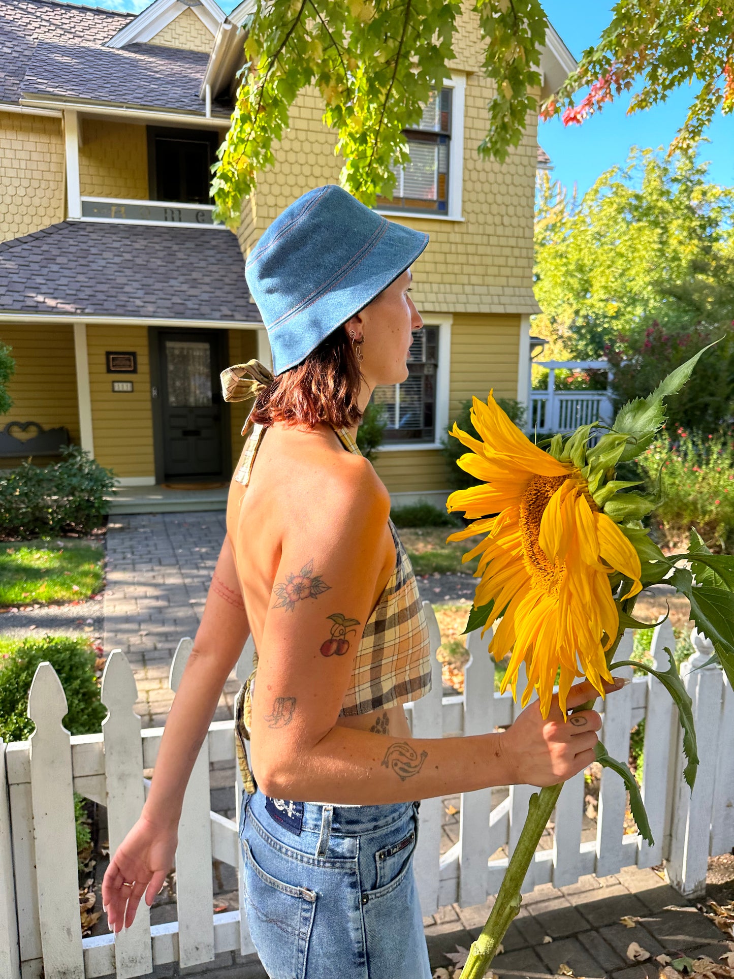 SMALL//21"~ BUCKET HAT