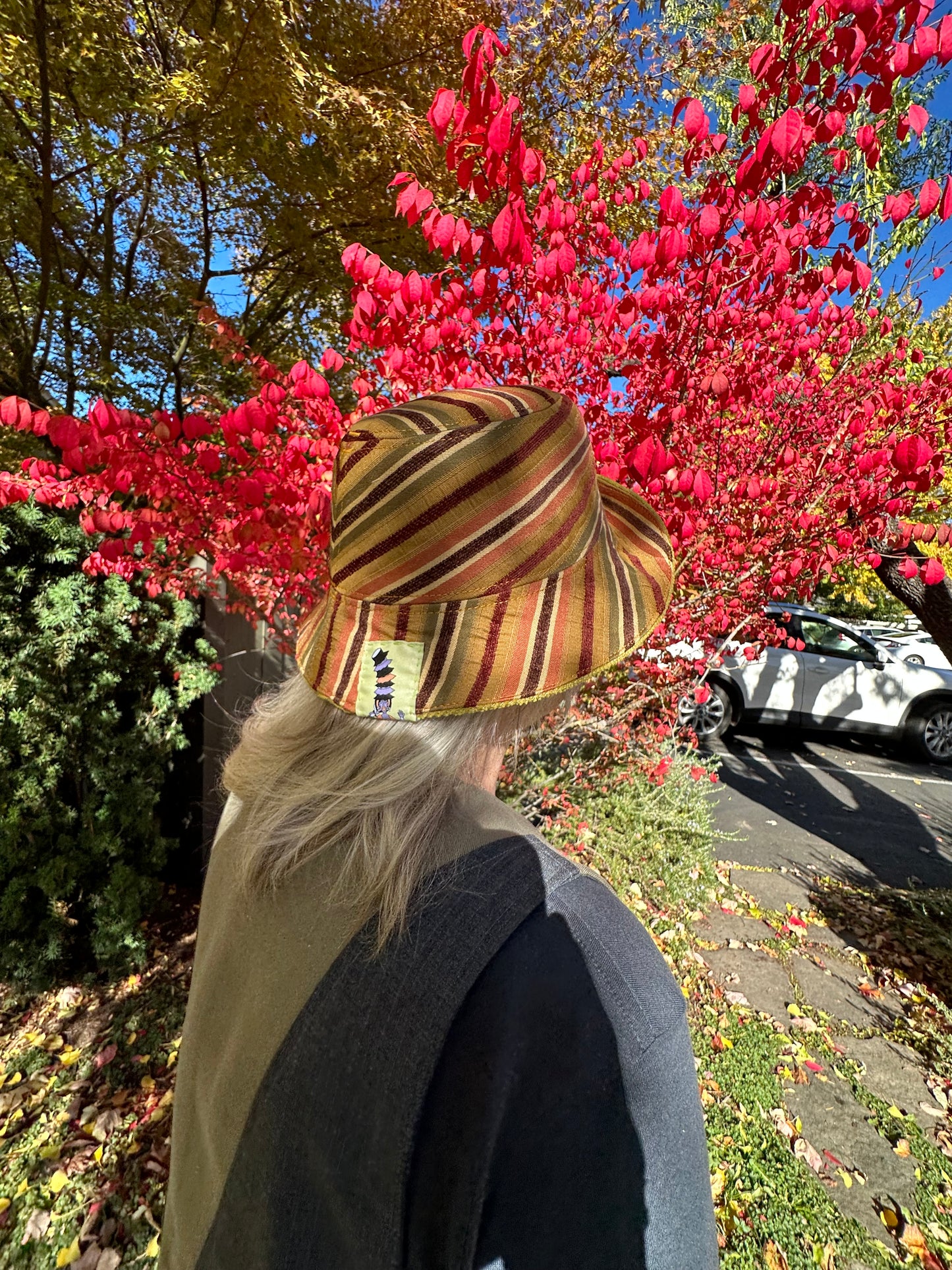 MEDIUM//22"~ BUCKET HAT