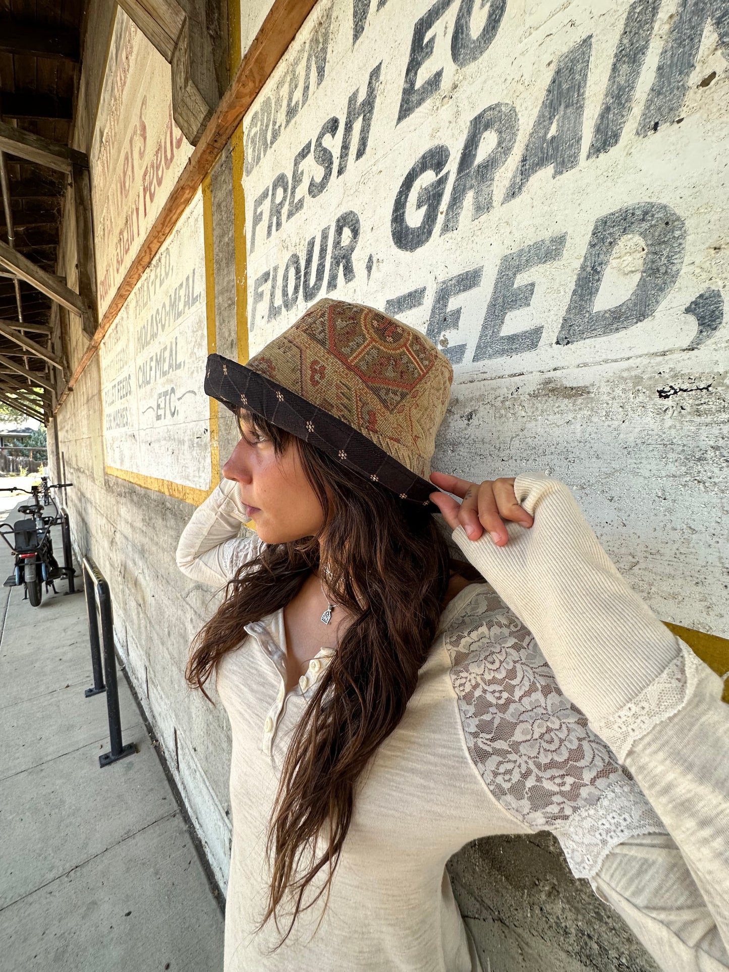 MEDIUM//22" ~ BUCKET HAT
