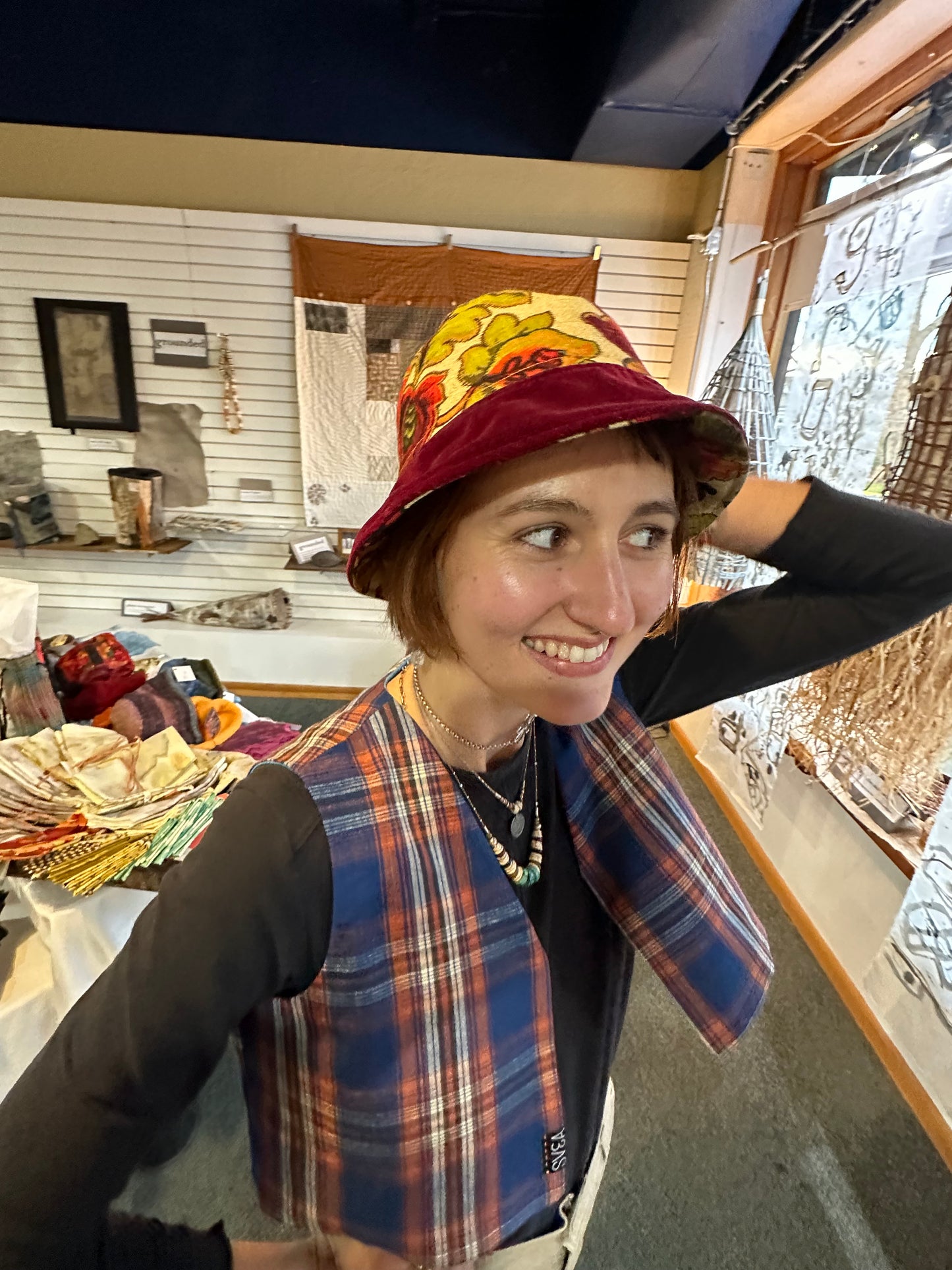 SMALL//21" ~ BUCKET HAT