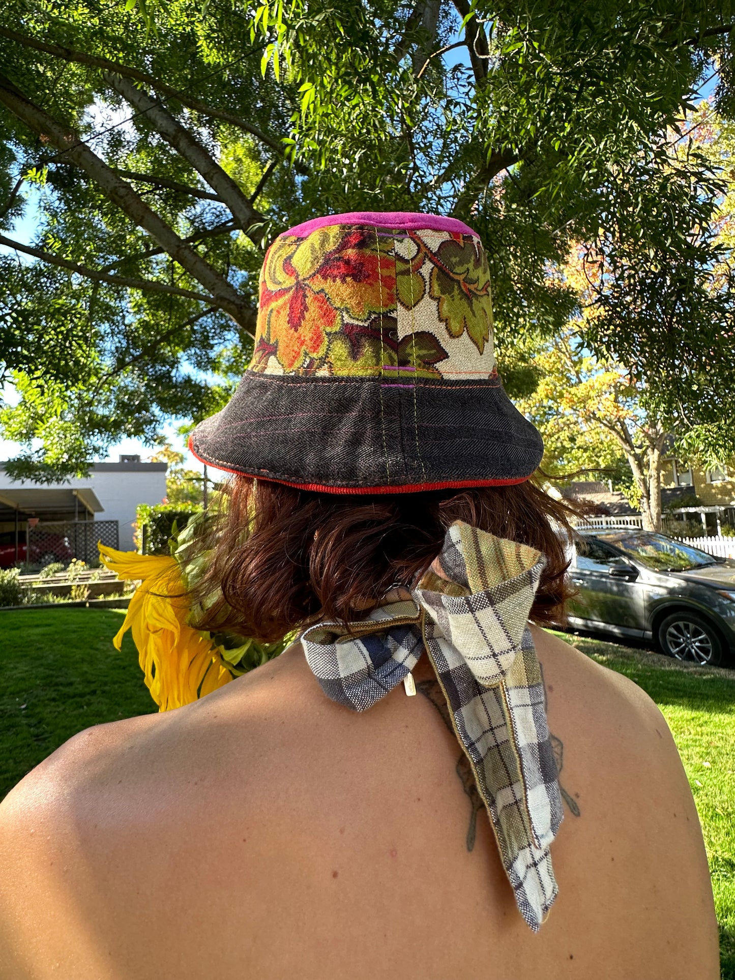 SMALL//21"~ BUCKET HAT