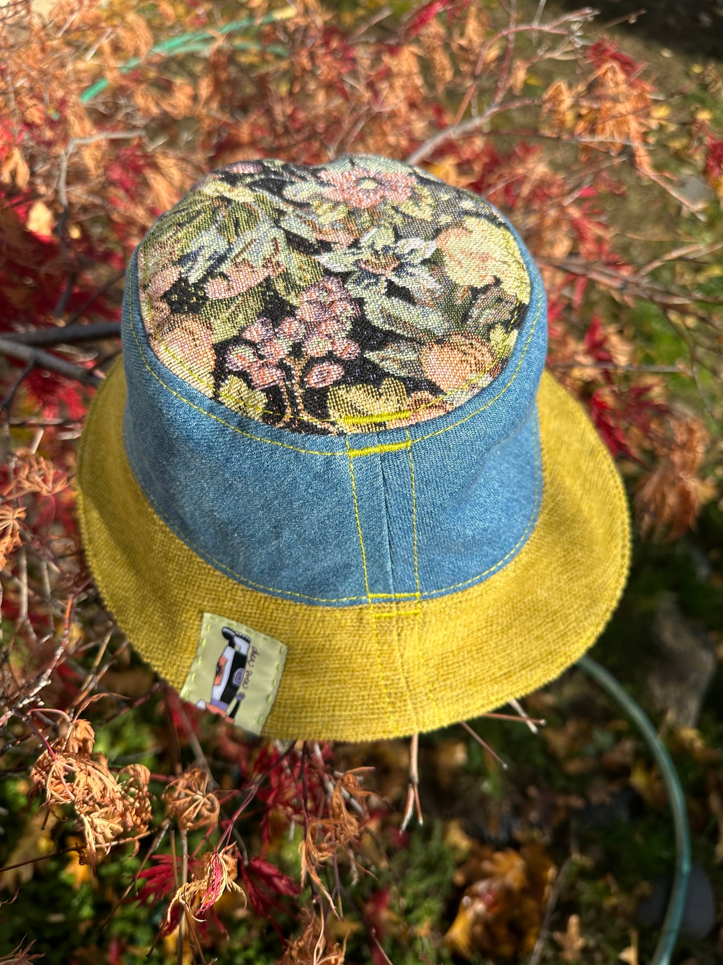 MEDIUM//22"~ BUCKET HAT