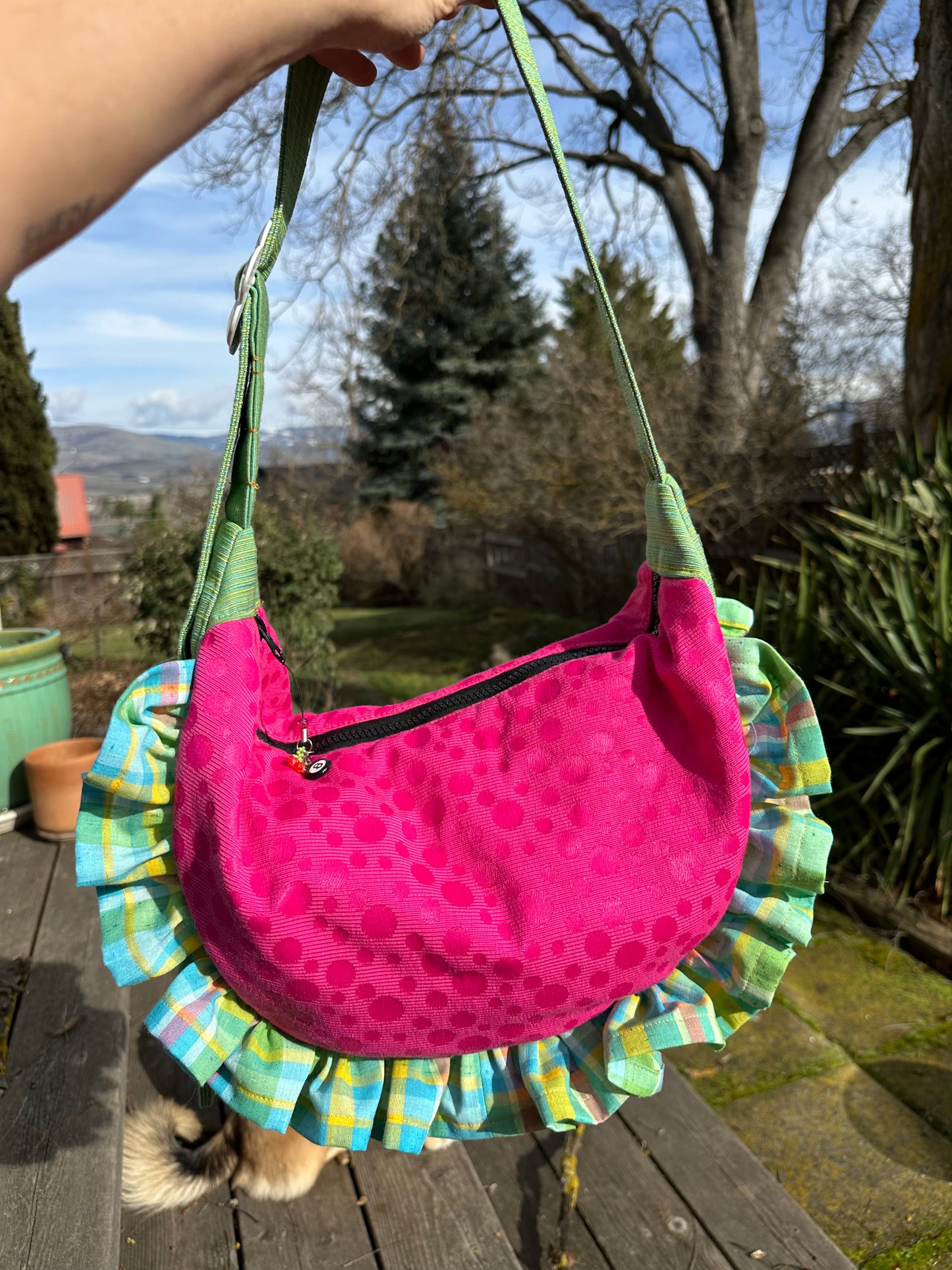 Median Lune (w/ruffle)