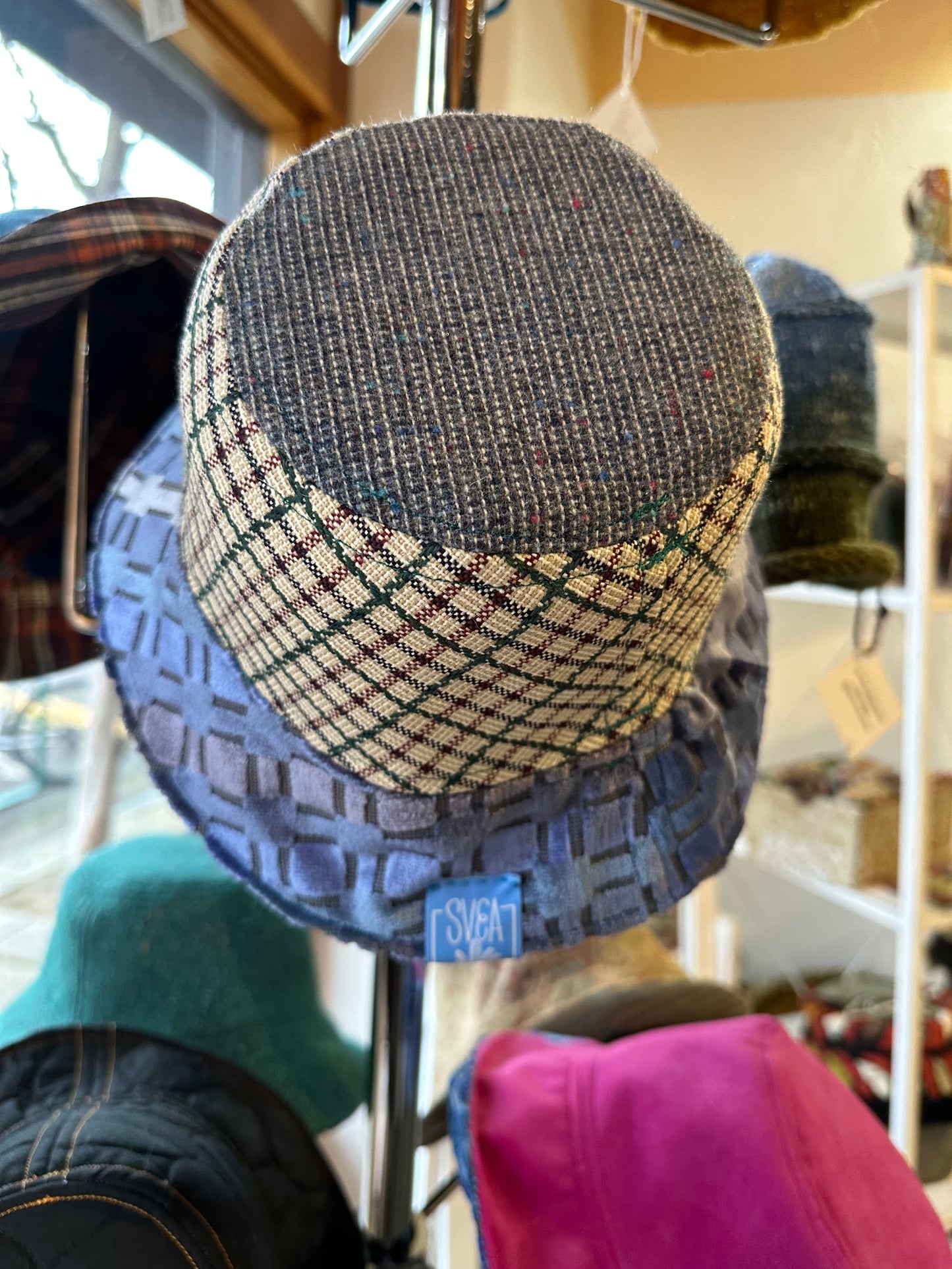 SMALL//21" ~ BUCKET HAT