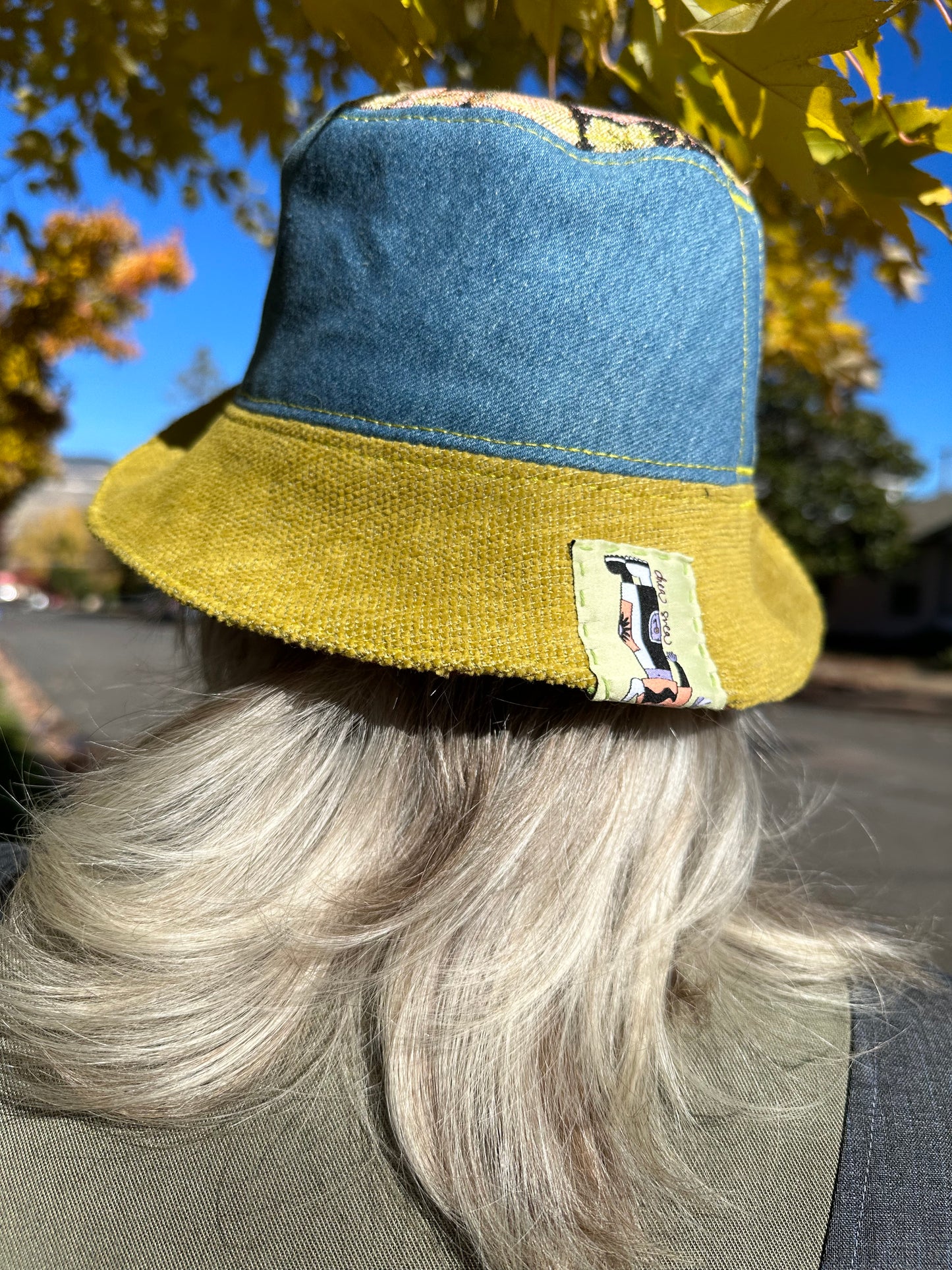 MEDIUM//22"~ BUCKET HAT