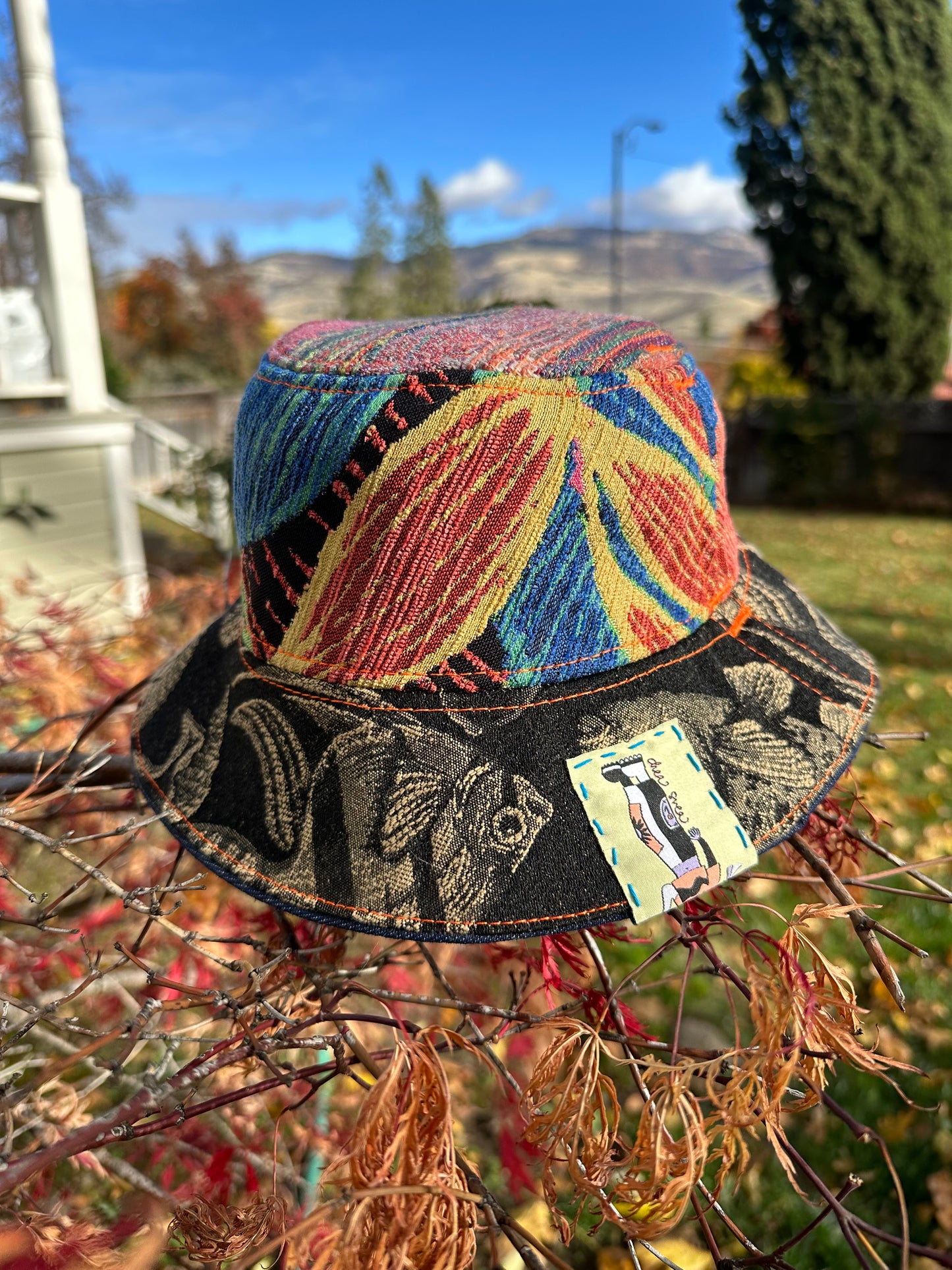 SMALL//21"~ BUCKET HAT