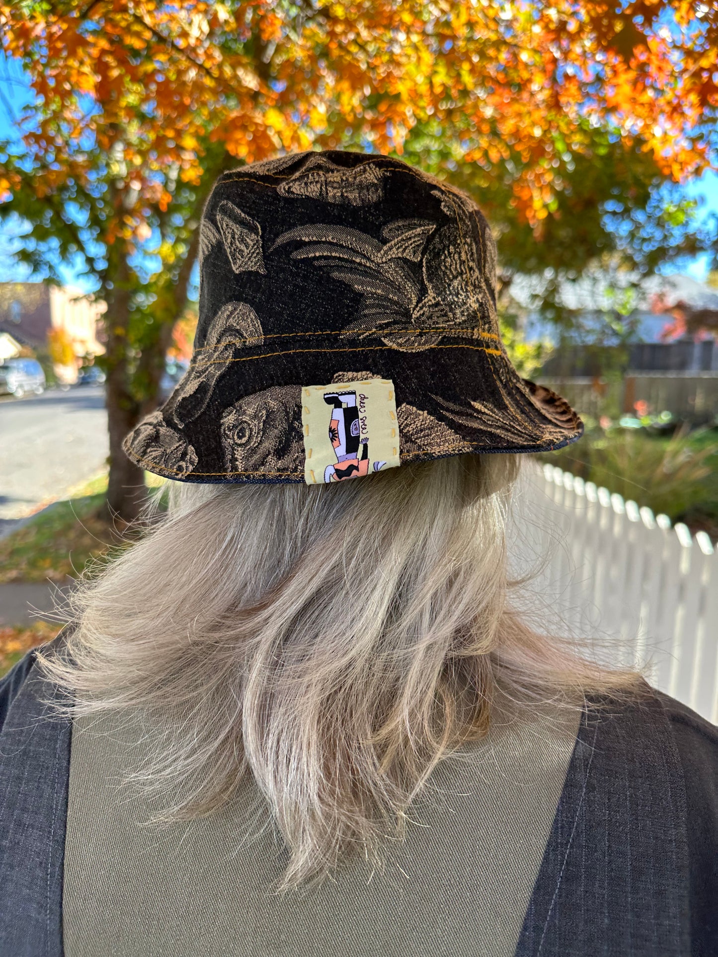 MEDIUM//22"~ BUCKET HAT