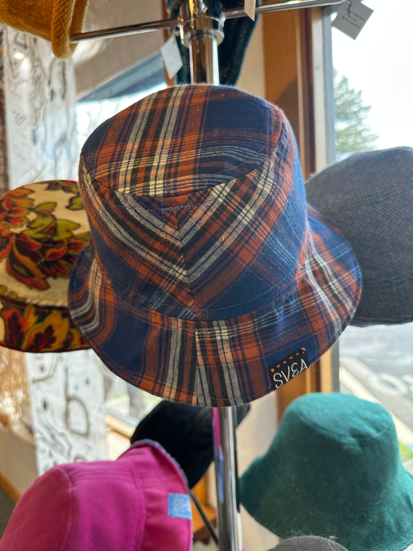 SMALL//21" ~ BUCKET HAT