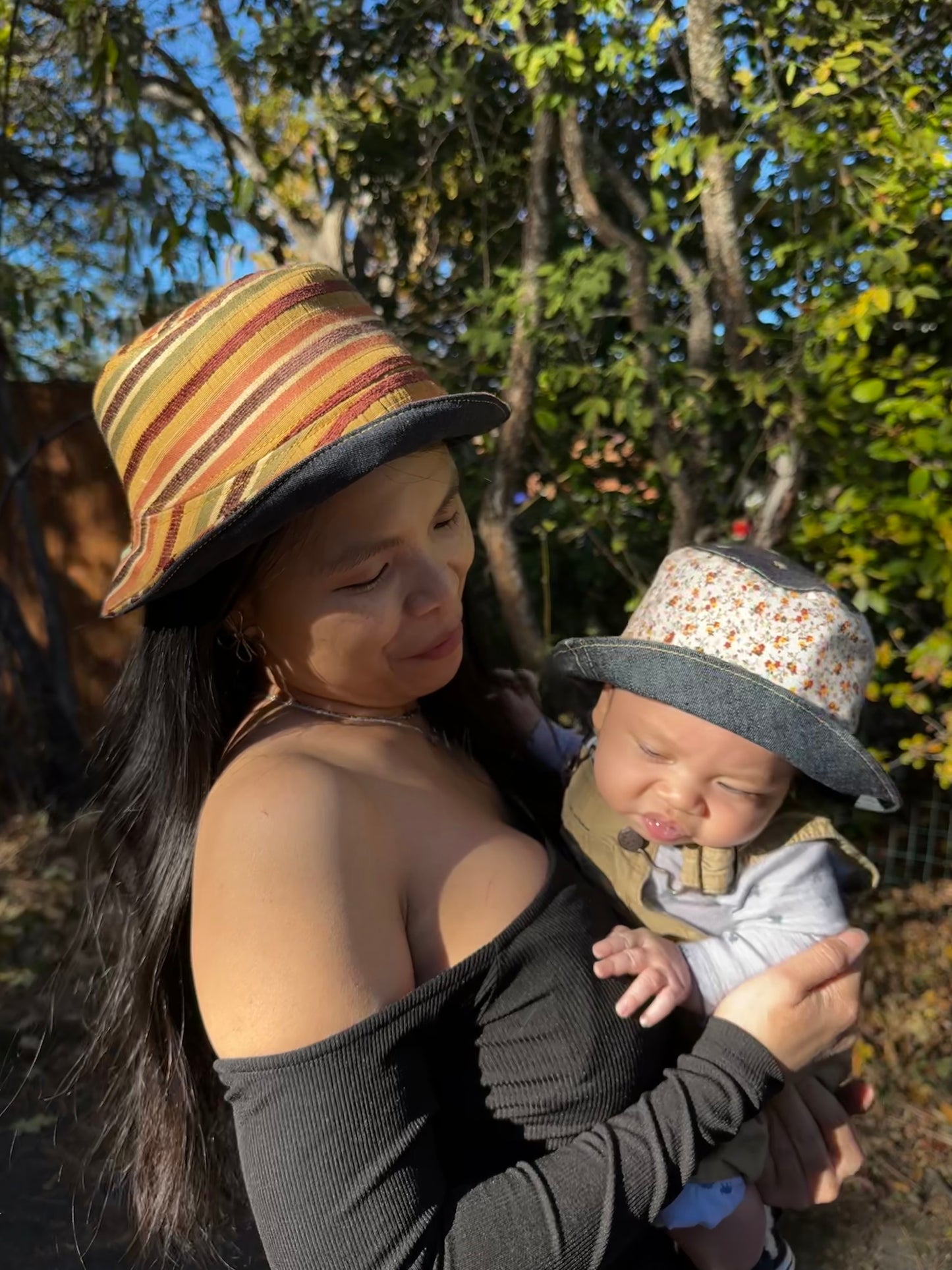 SMALL//21"~ BUCKET HAT