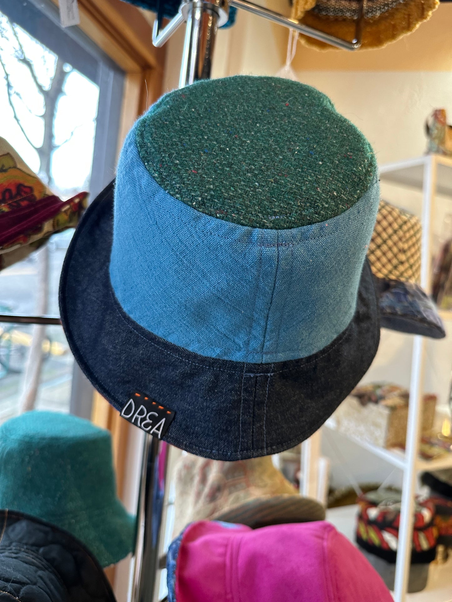 SMALL//21" ~ BUCKET HAT