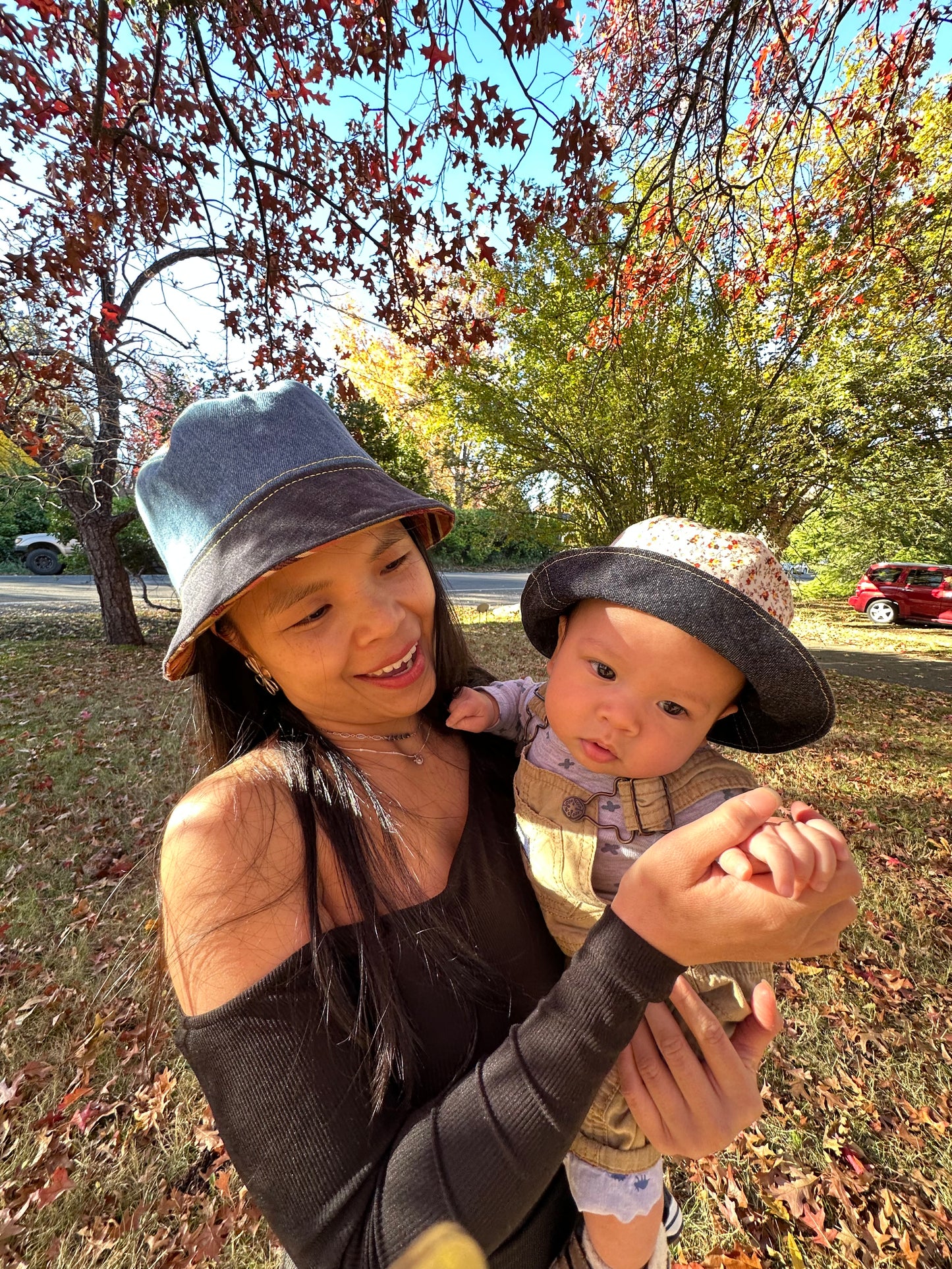 SMALL//21"~ BUCKET HAT