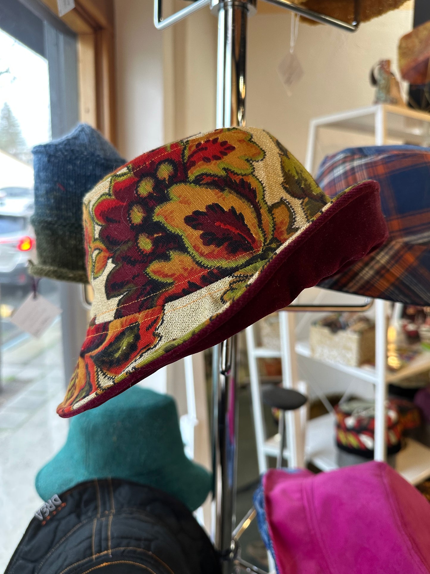 SMALL//21" ~ BUCKET HAT