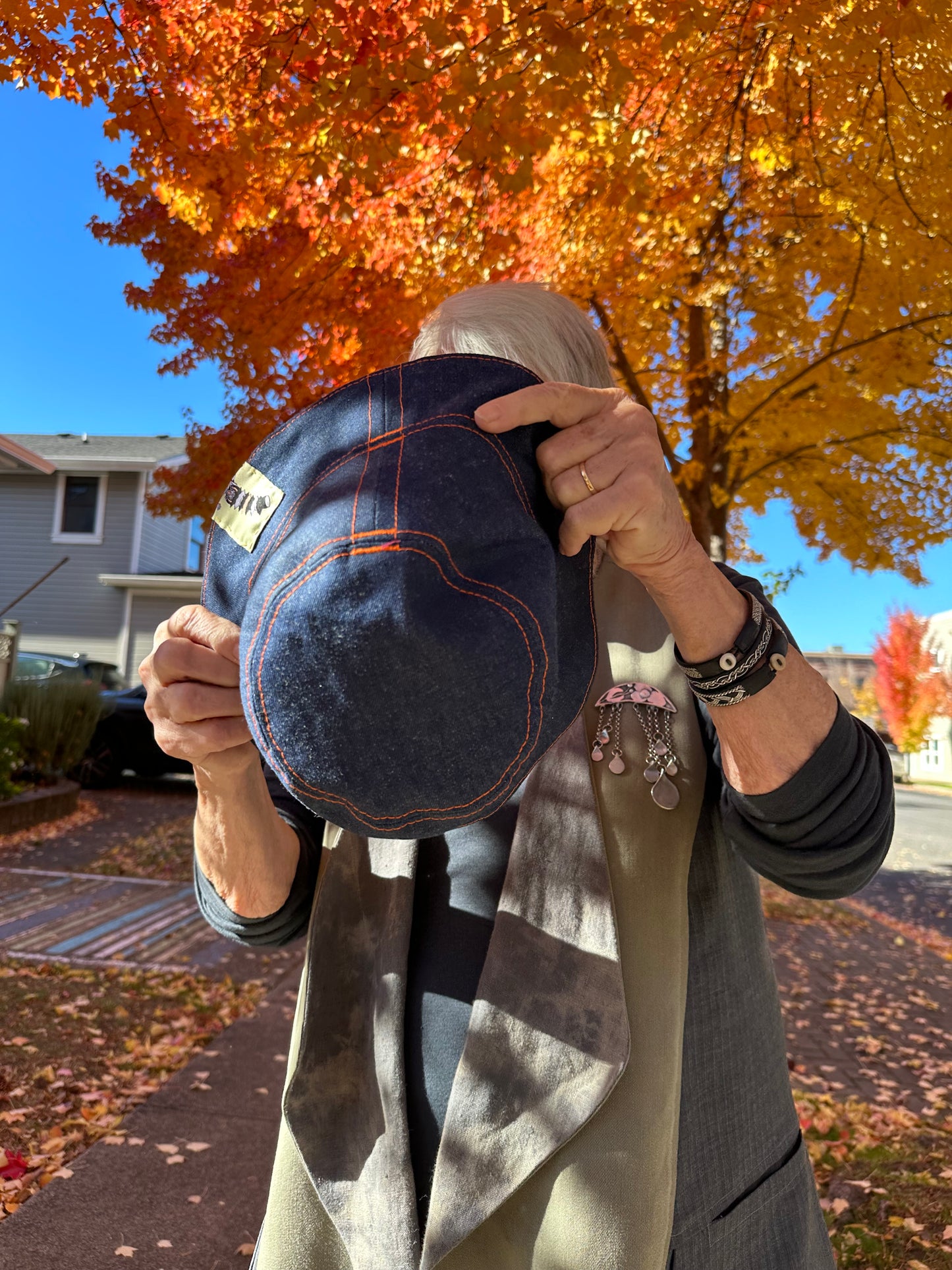 MEDIUM//22"~ BUCKET HAT