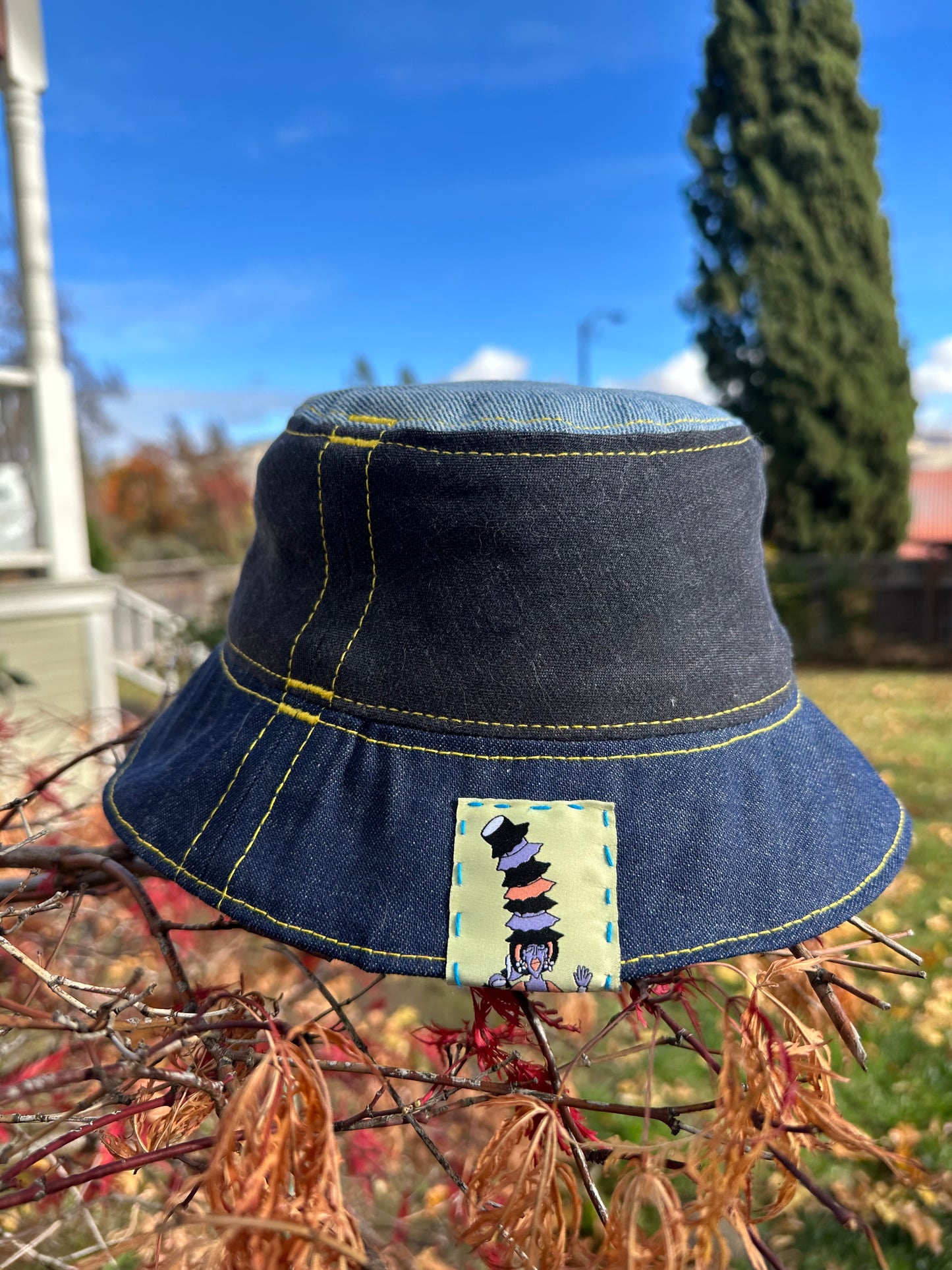 SMALL//21"~ BUCKET HAT