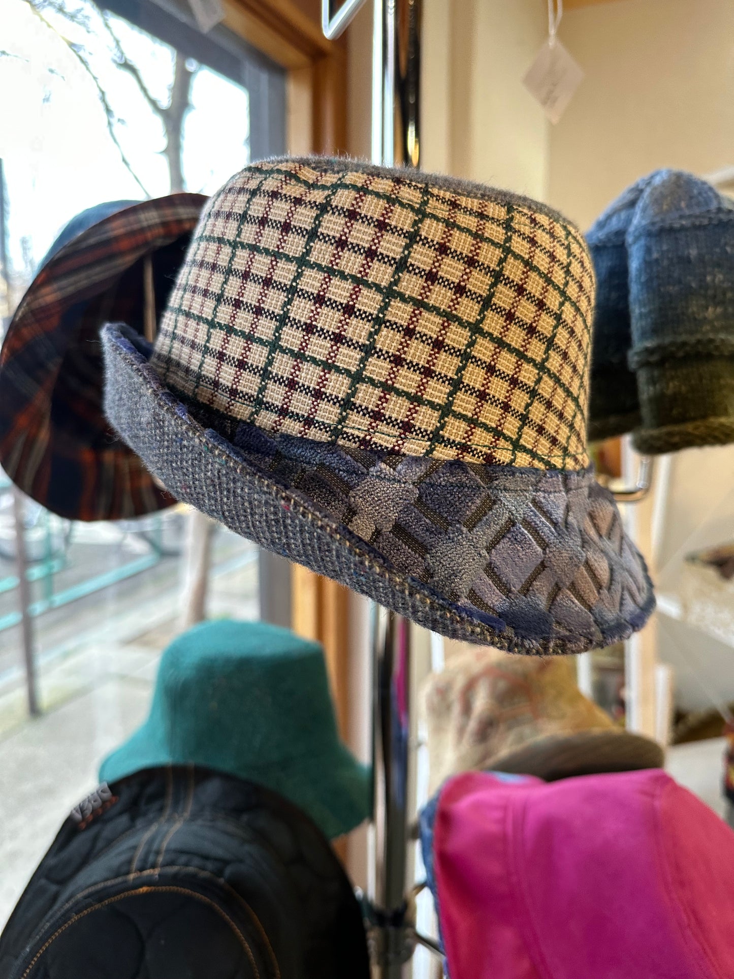 SMALL//21" ~ BUCKET HAT