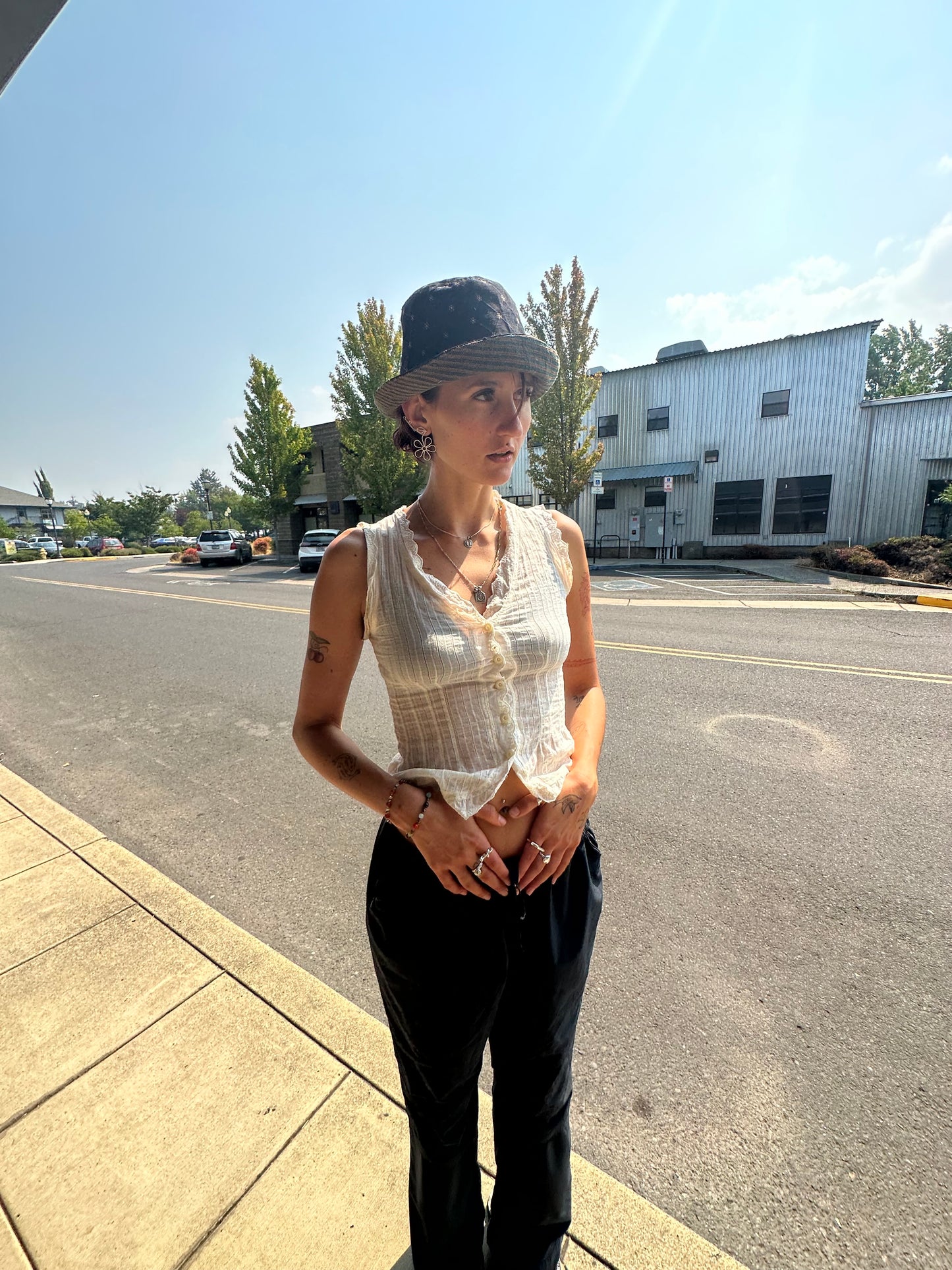 SMALL//21" ~ BUCKET HAT