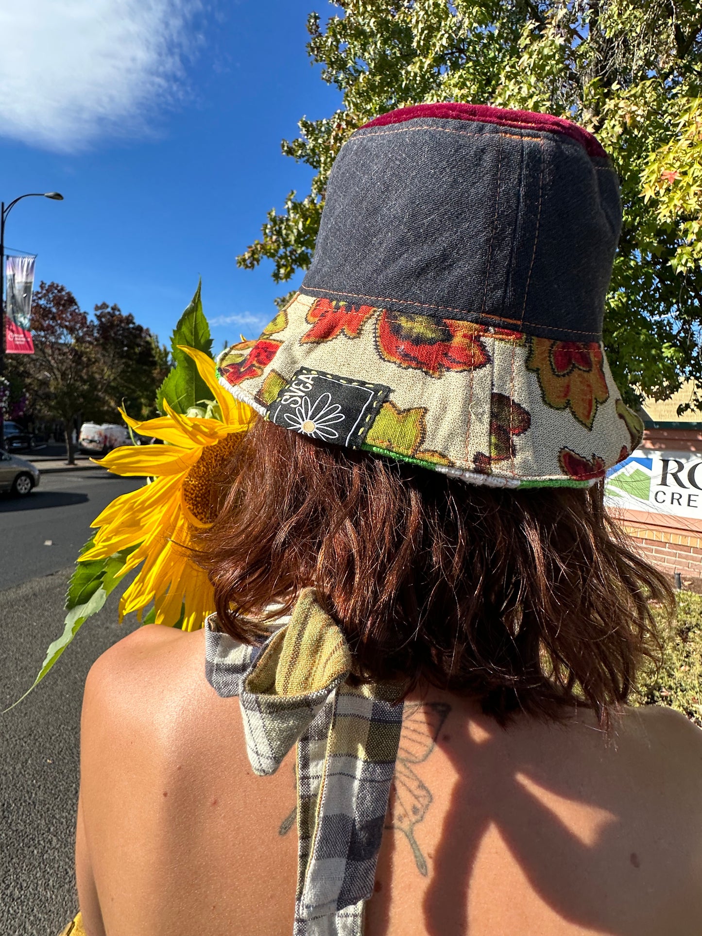 SMALL//21"~ BUCKET HAT
