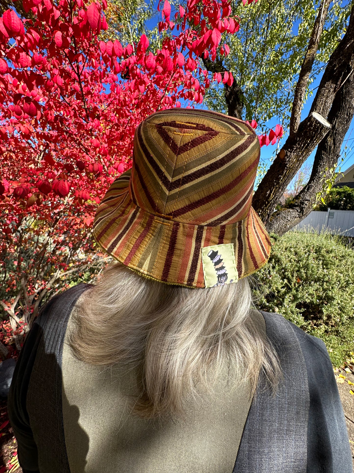 MEDIUM//22"~ BUCKET HAT
