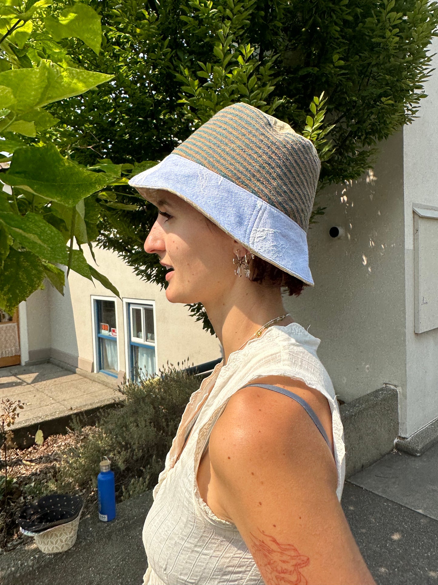 SMALL//21" ~ BUCKET HAT