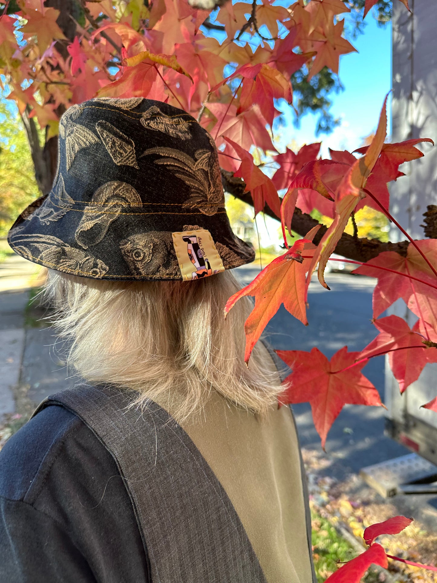 MEDIUM//22"~ BUCKET HAT