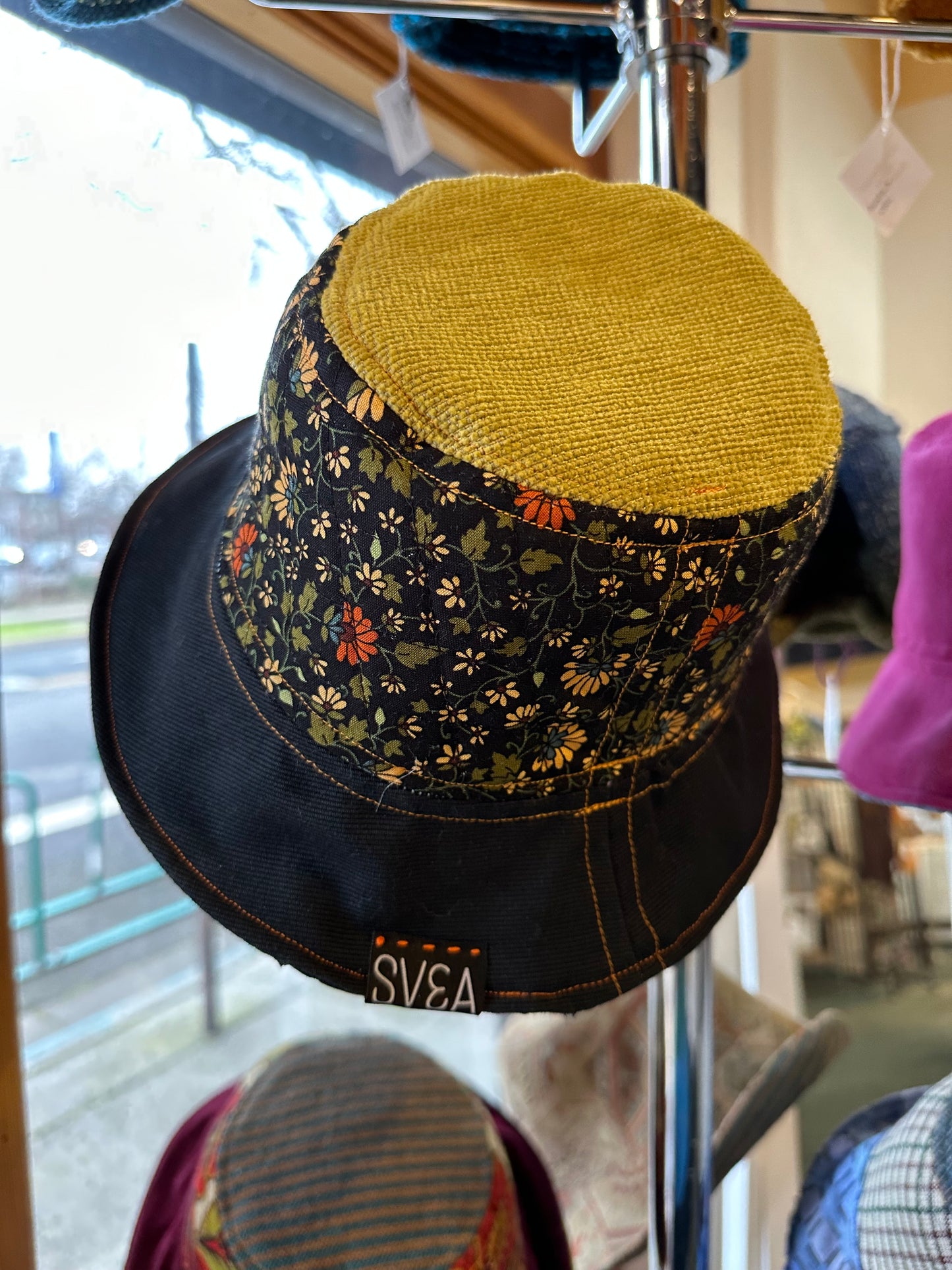 SMALL//21" ~ BUCKET HAT