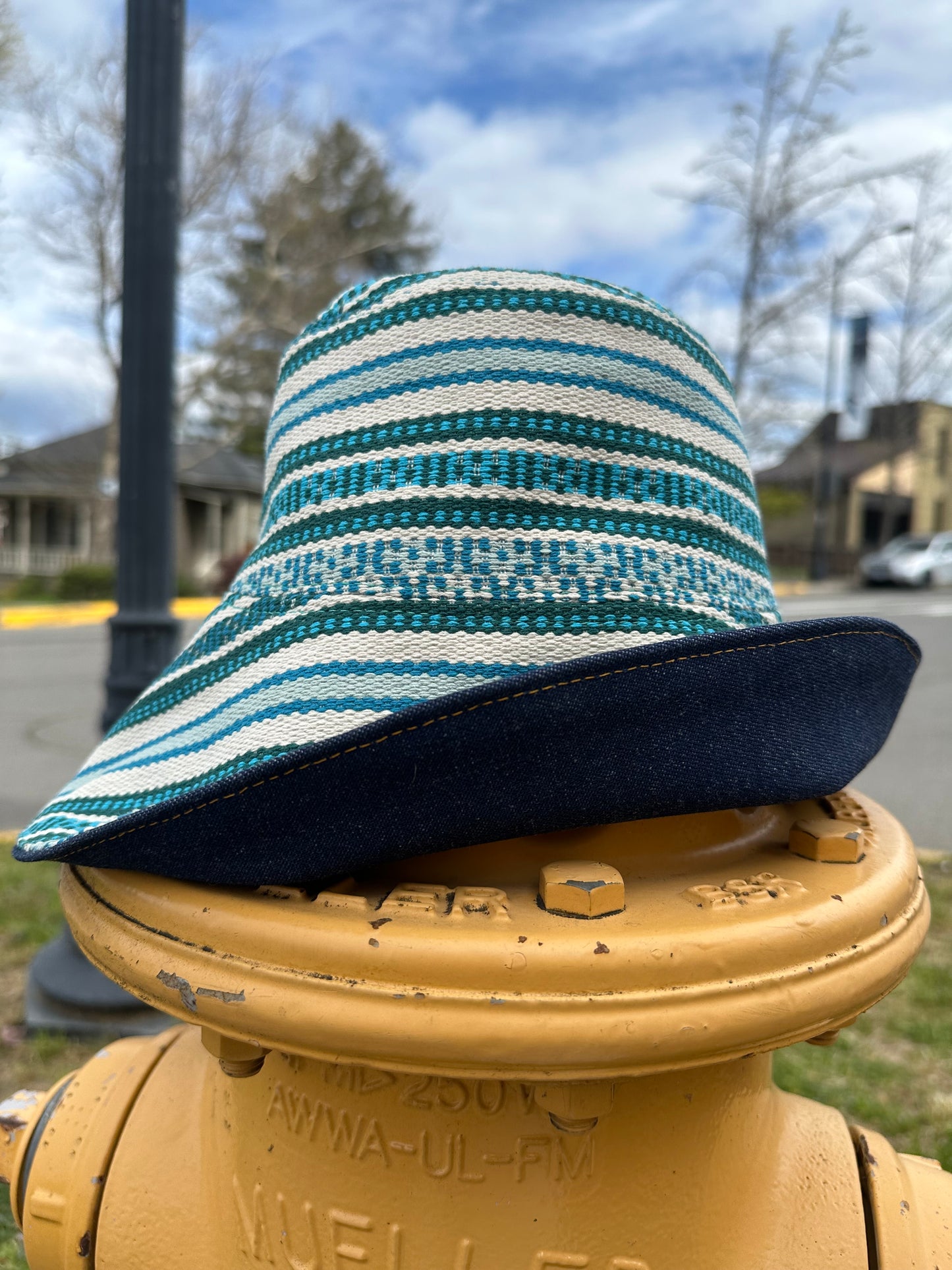 LARGE//23" ~ BIG BRIM BUCKET
