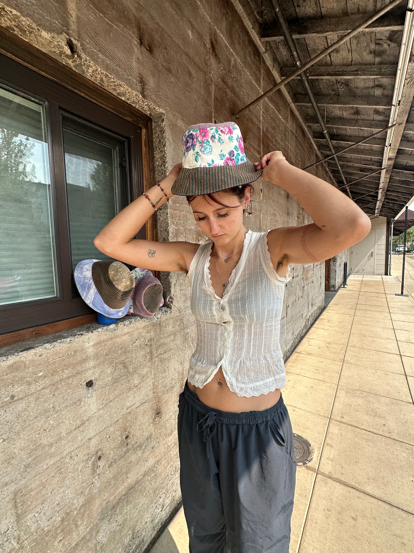 SMALL//21" ~ BUCKET HAT