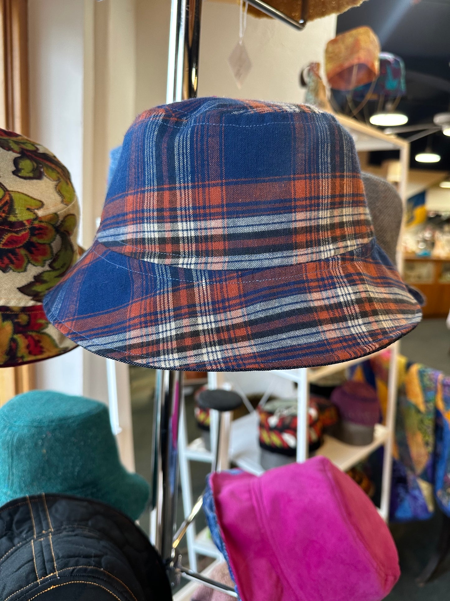 SMALL//21" ~ BUCKET HAT