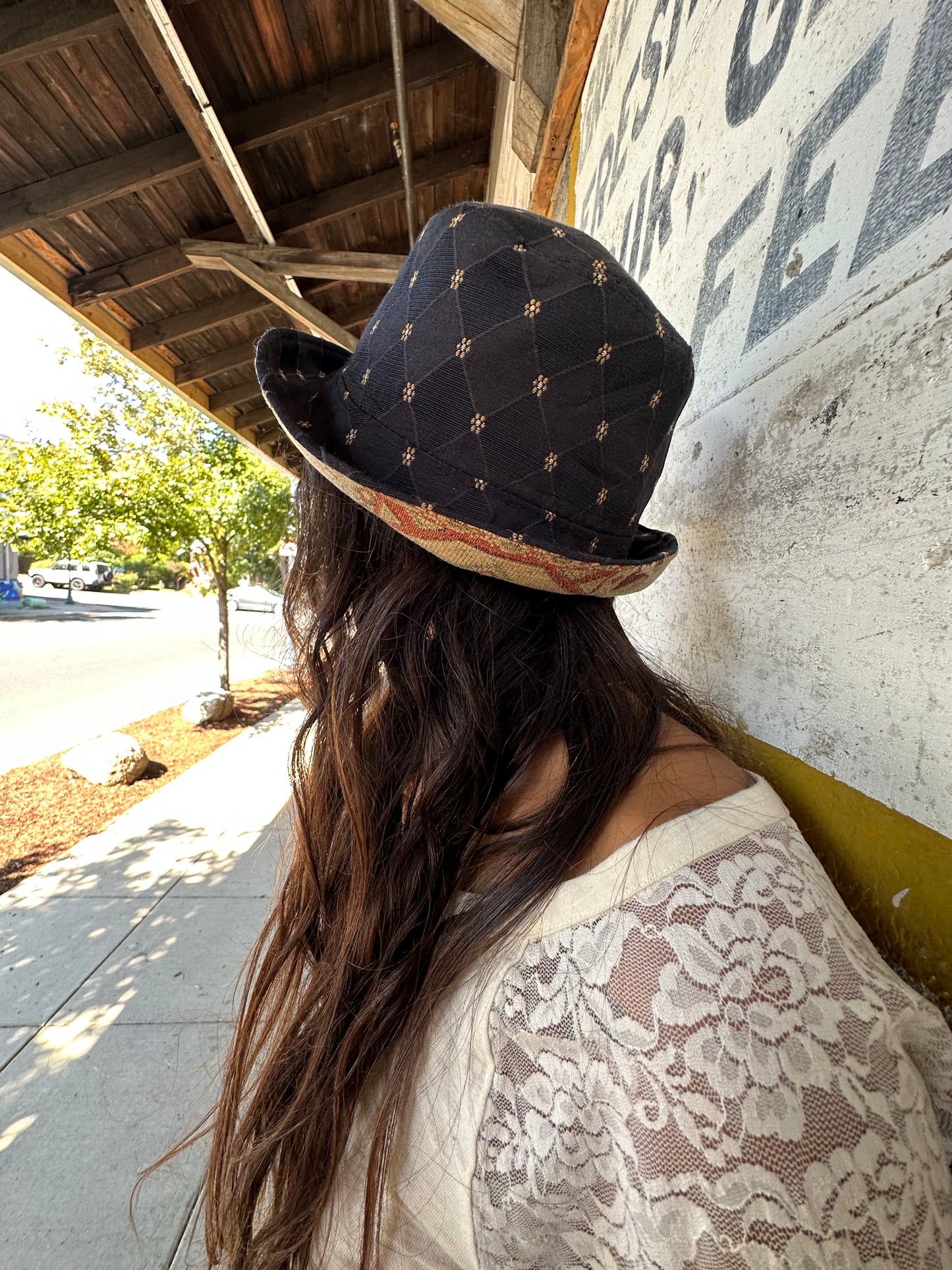 MEDIUM//22" ~ BUCKET HAT