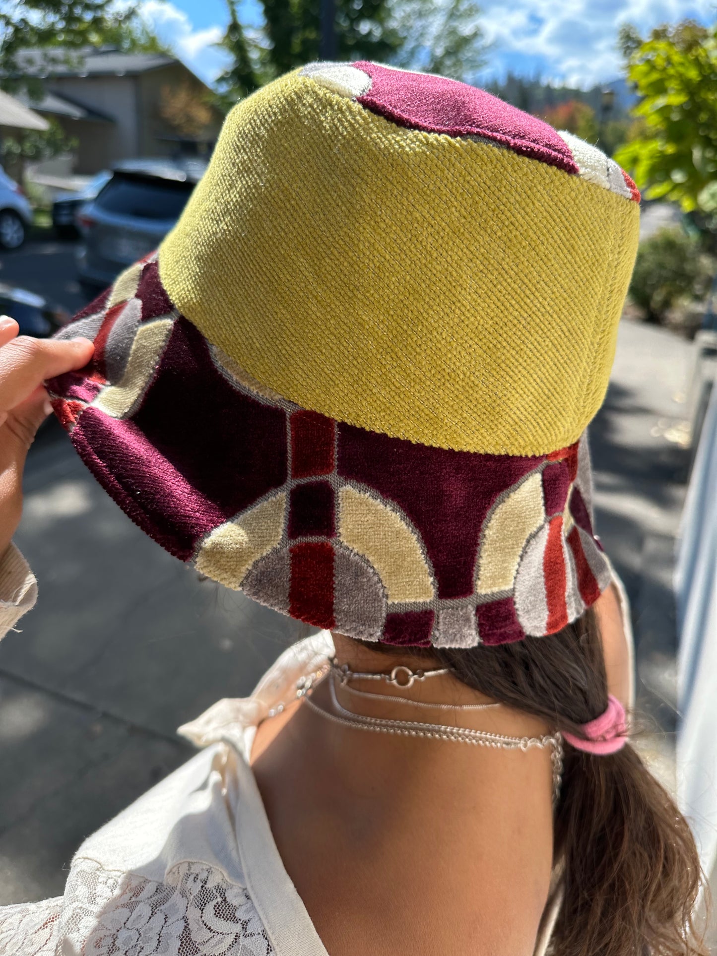 MEDIUM//22" ~ BUCKET HAT