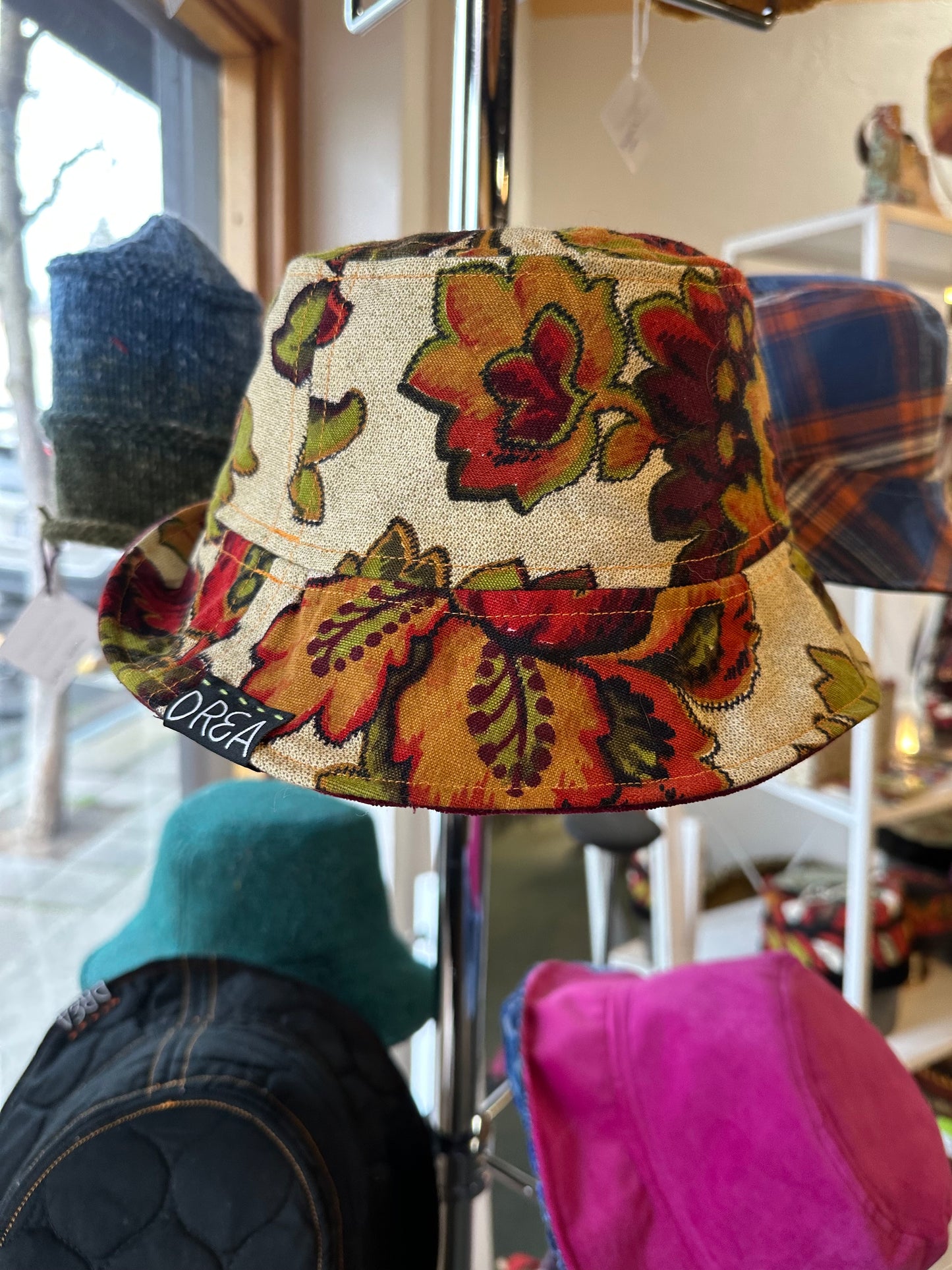 SMALL//21" ~ BUCKET HAT