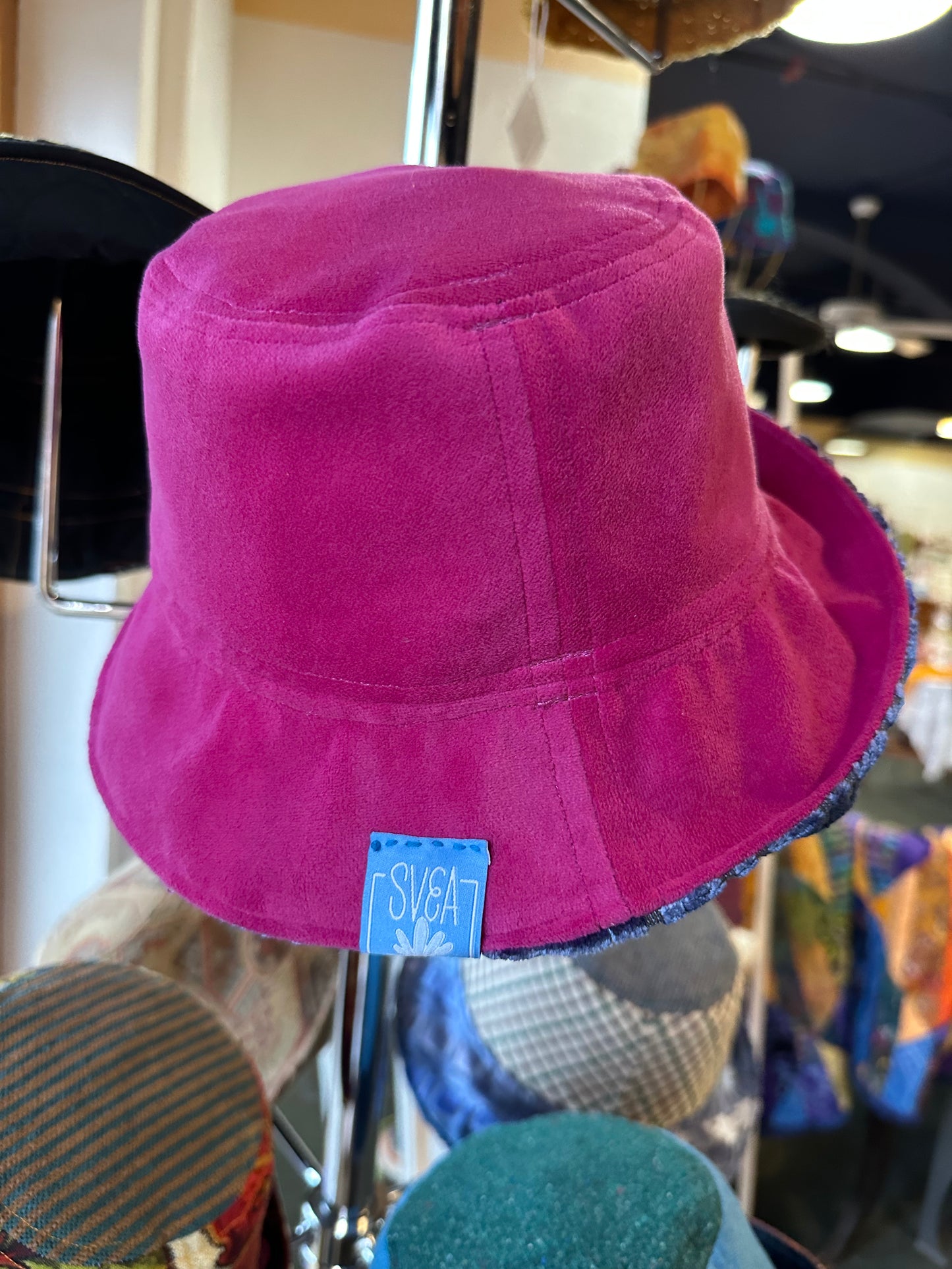 SMALL//21" ~ BUCKET HAT