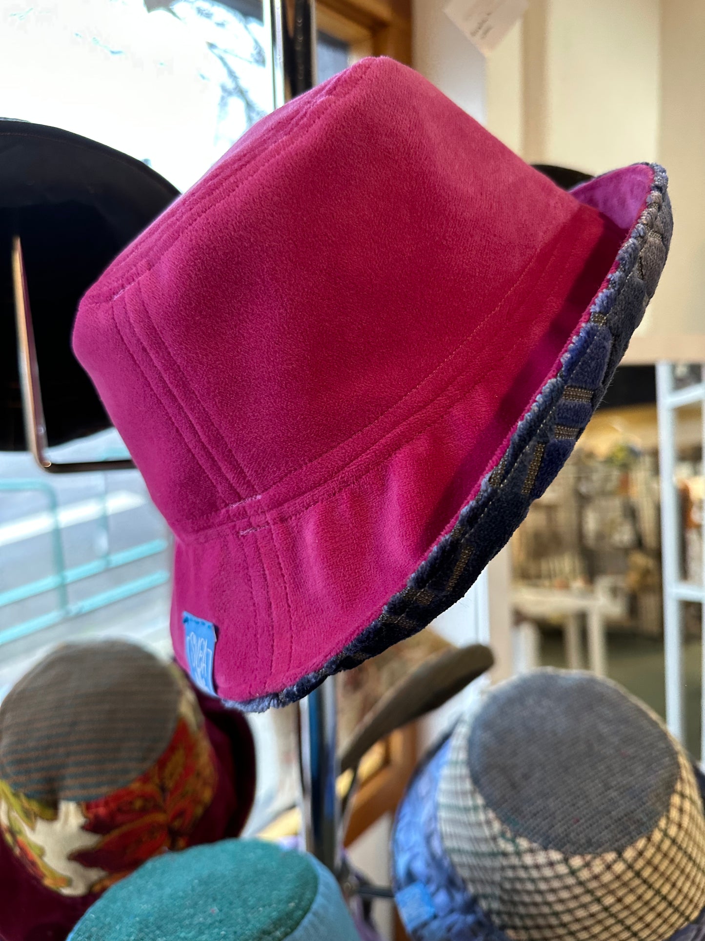 SMALL//21" ~ BUCKET HAT