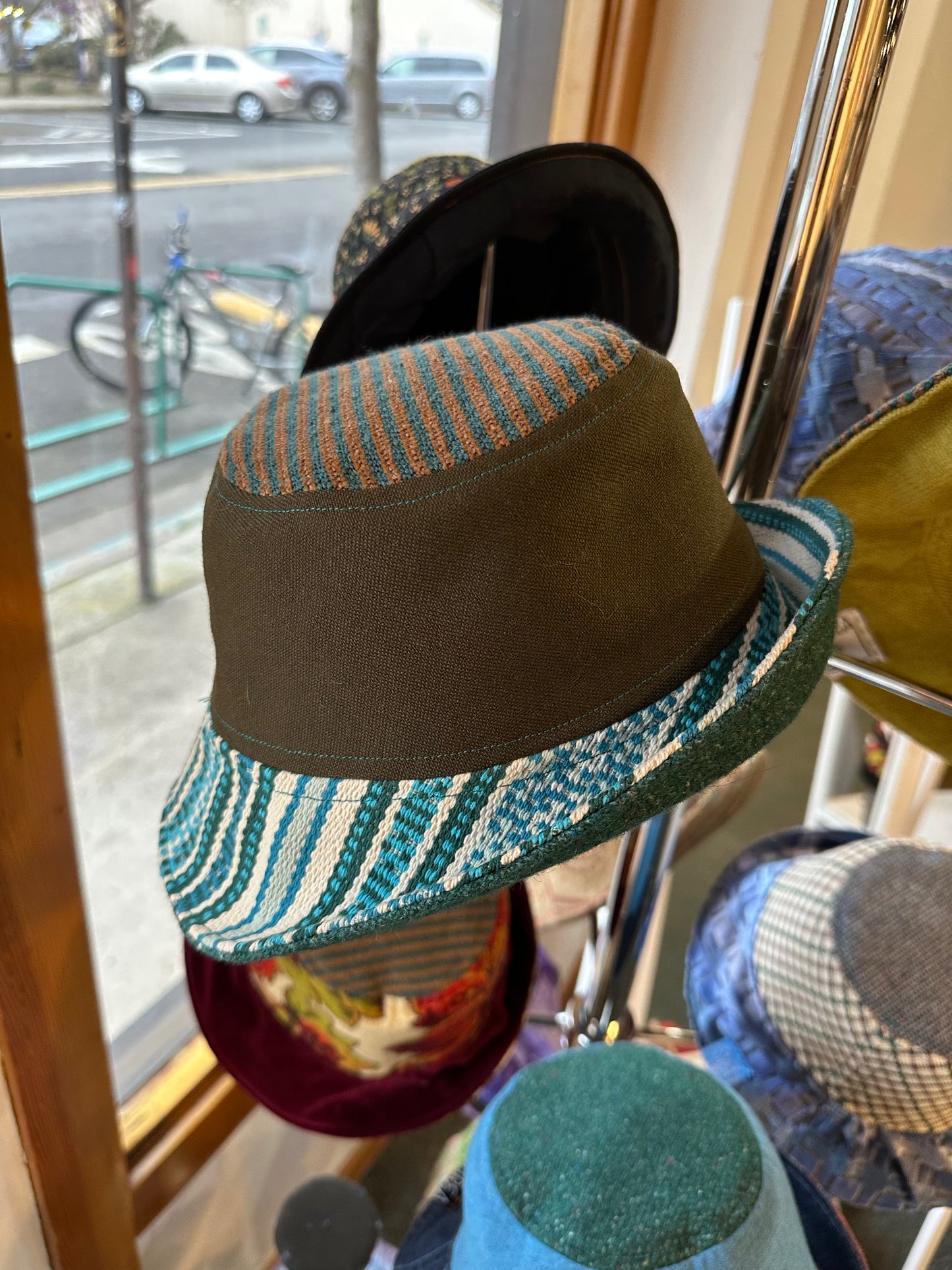 SMALL//21" ~ BUCKET HAT