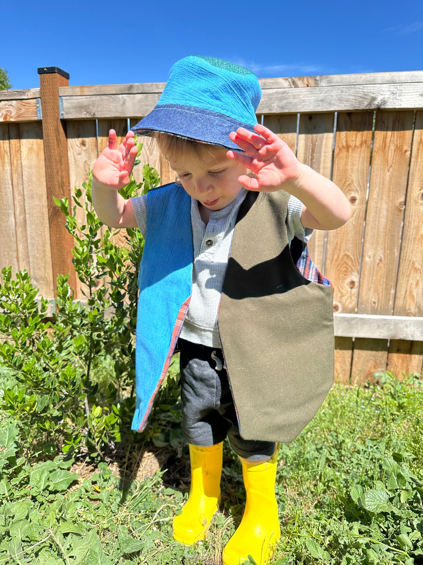 Kids Reversible Vest ~ 4T