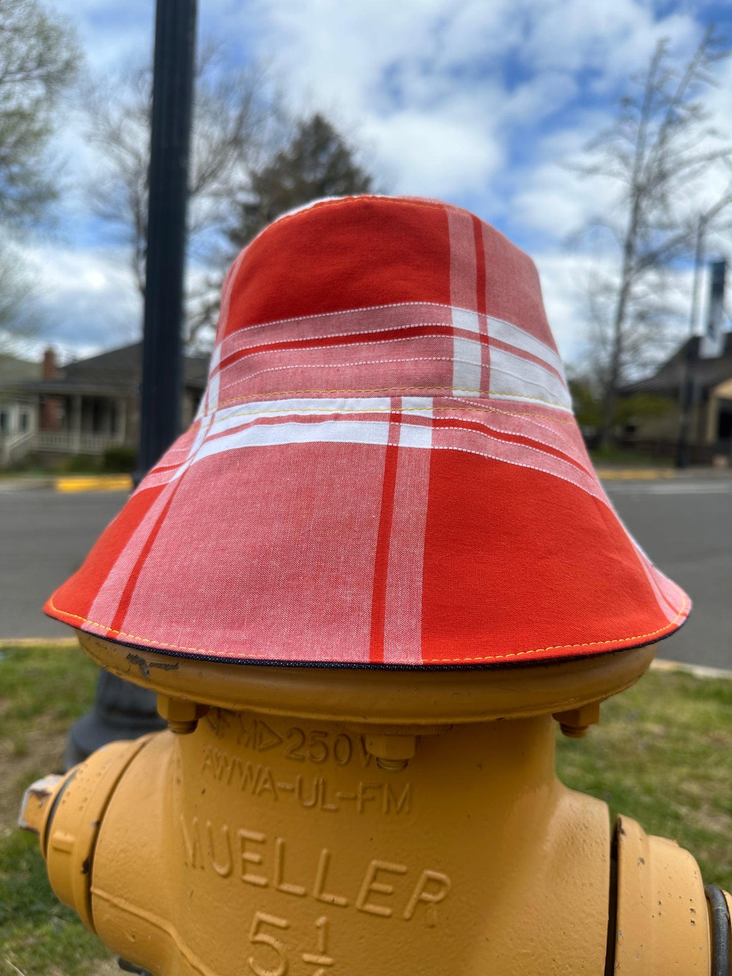 MEDIUM//22" ~ BIG BRIM BUCKET