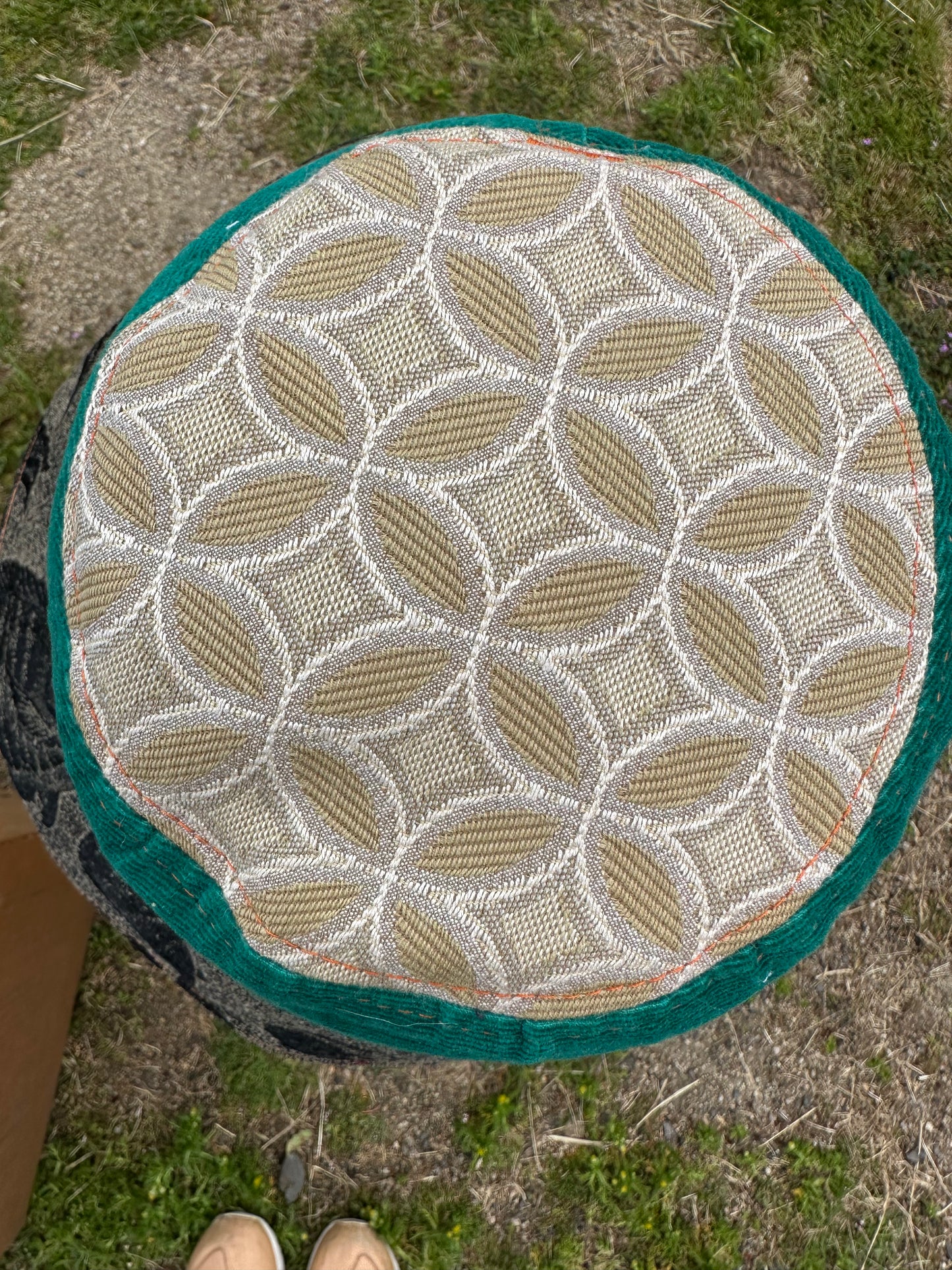 LARGE//23"~ BIG BRIM BUCKET