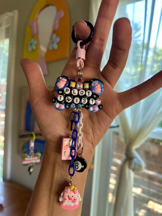 Plot Twist
✧ Pocket Pal Bag Charm