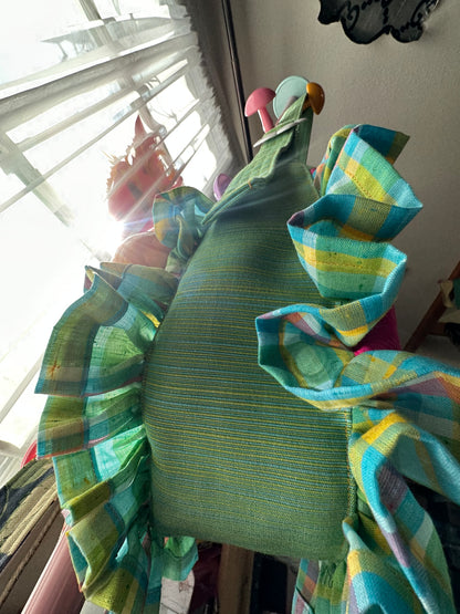 Median Lune (w/ruffle)