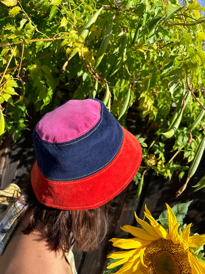 SMALL//21"~ BUCKET HAT