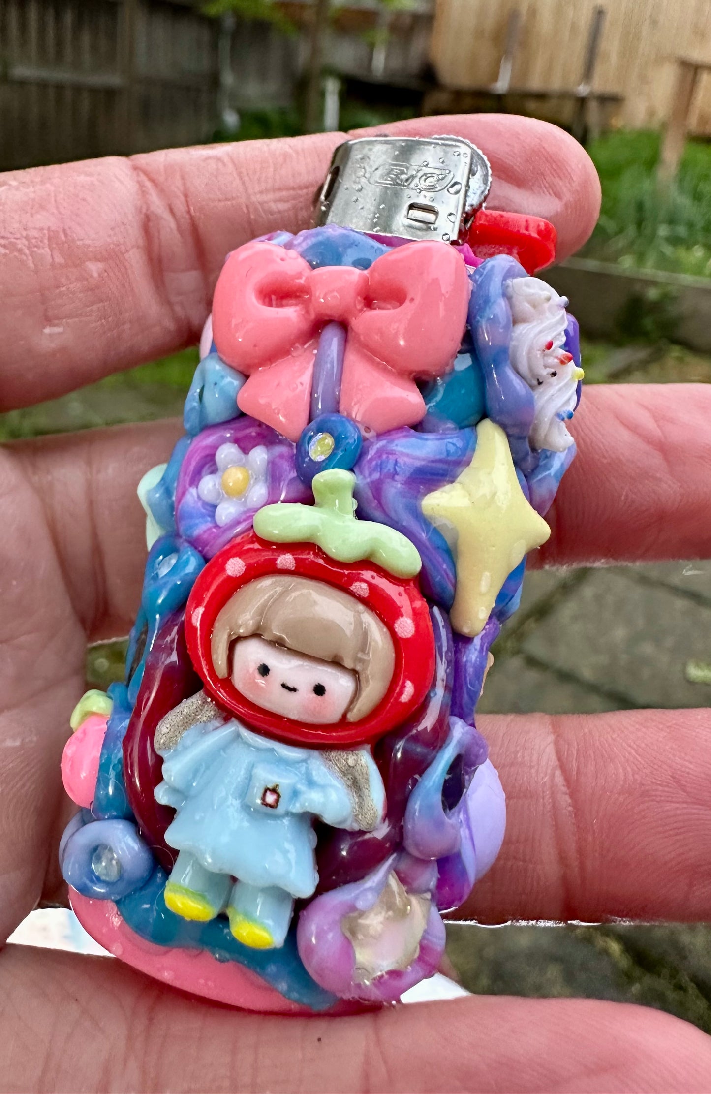 Juicy OOZE Pal –  Strawberry Twins ✧ pink & strawberry milk  ✧ Mini Reusable  Bic Lighter Case