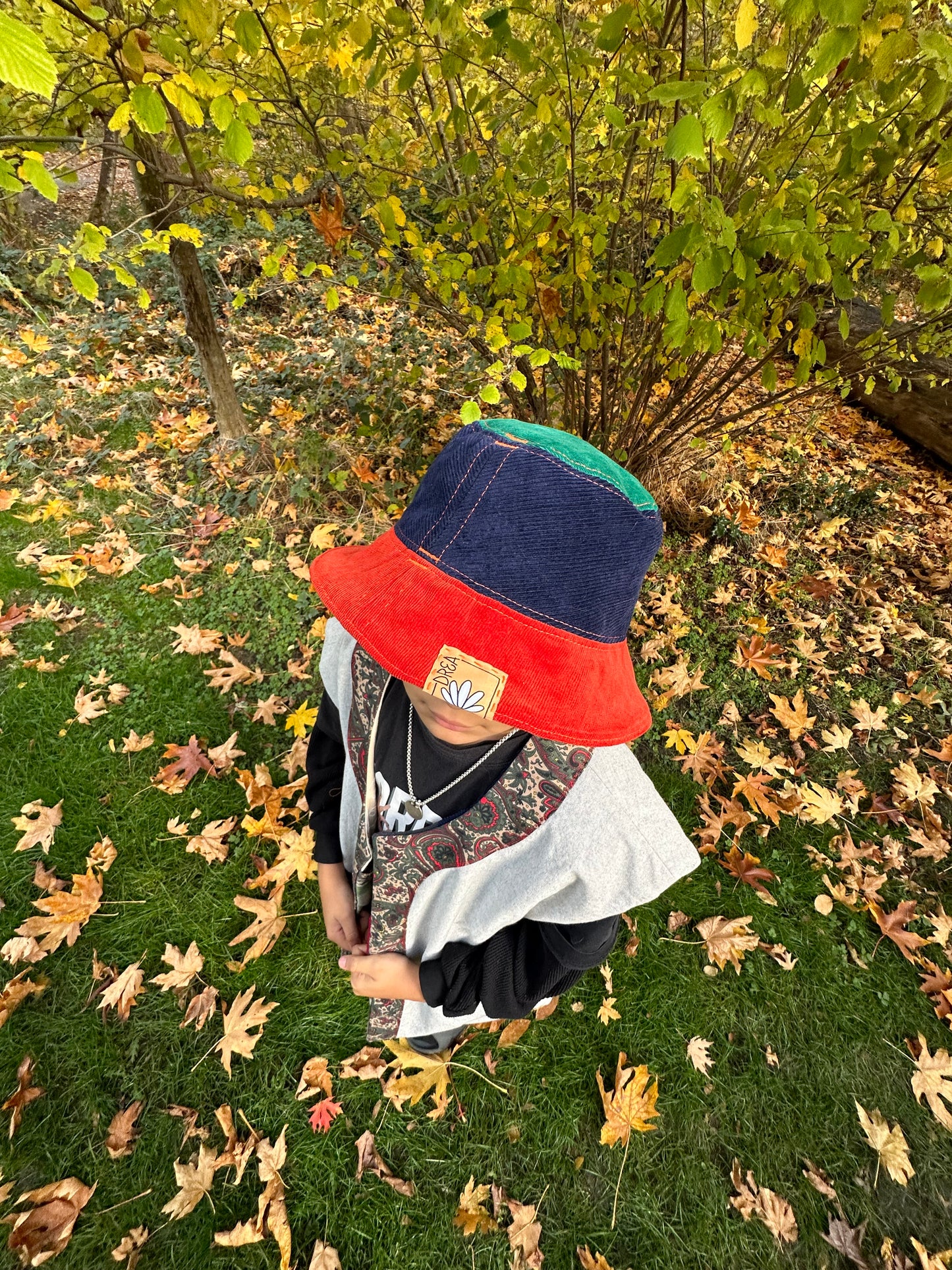 MEDIUM//22"~ BUCKET HAT
