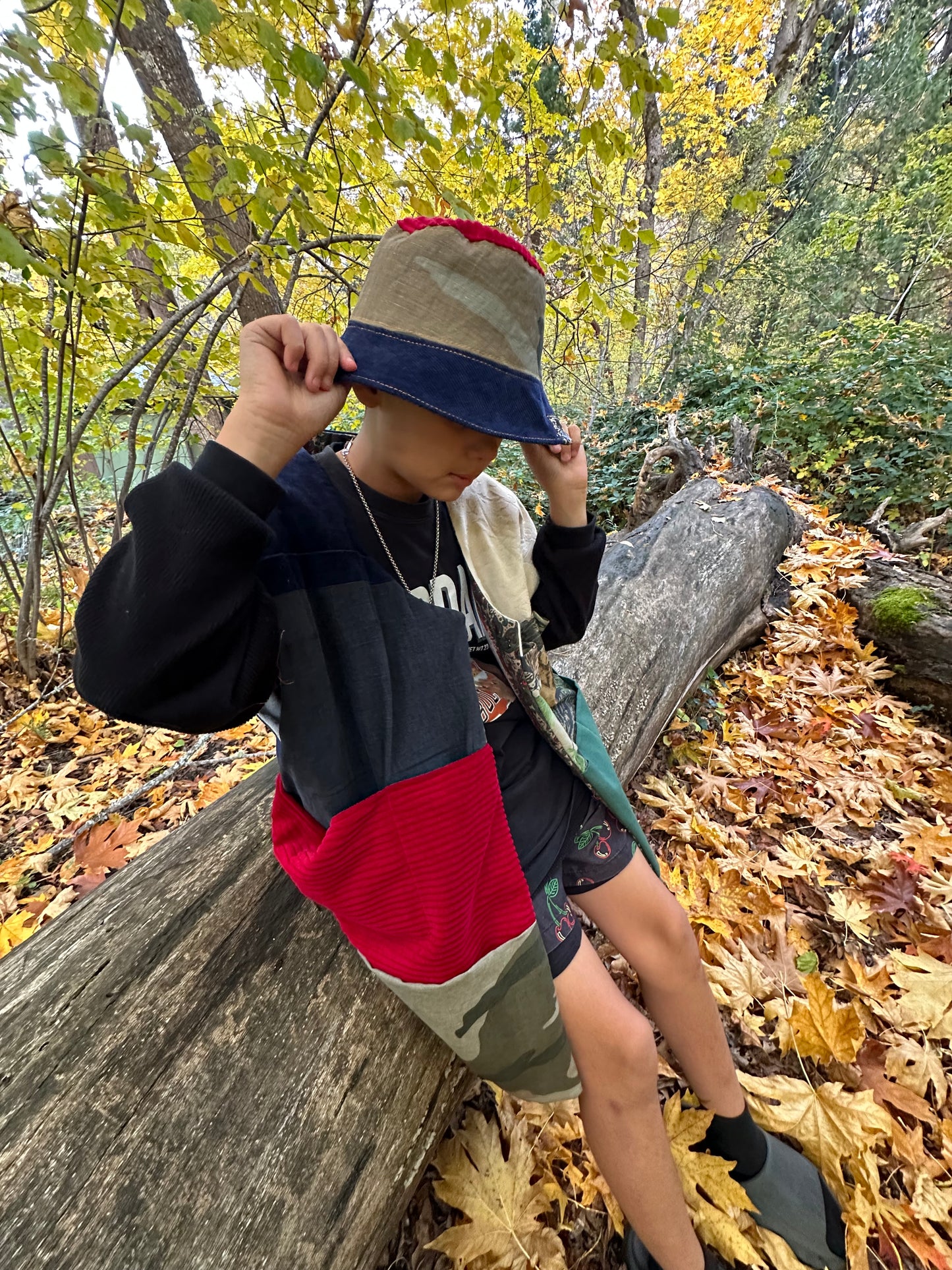 MEDIUM//22"~ BUCKET HAT