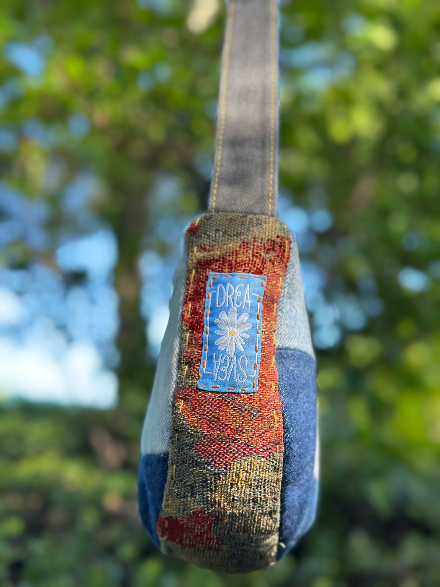 Stevie Blue Lane | Upcycled Floral Denim Shoulder Bag 🎴