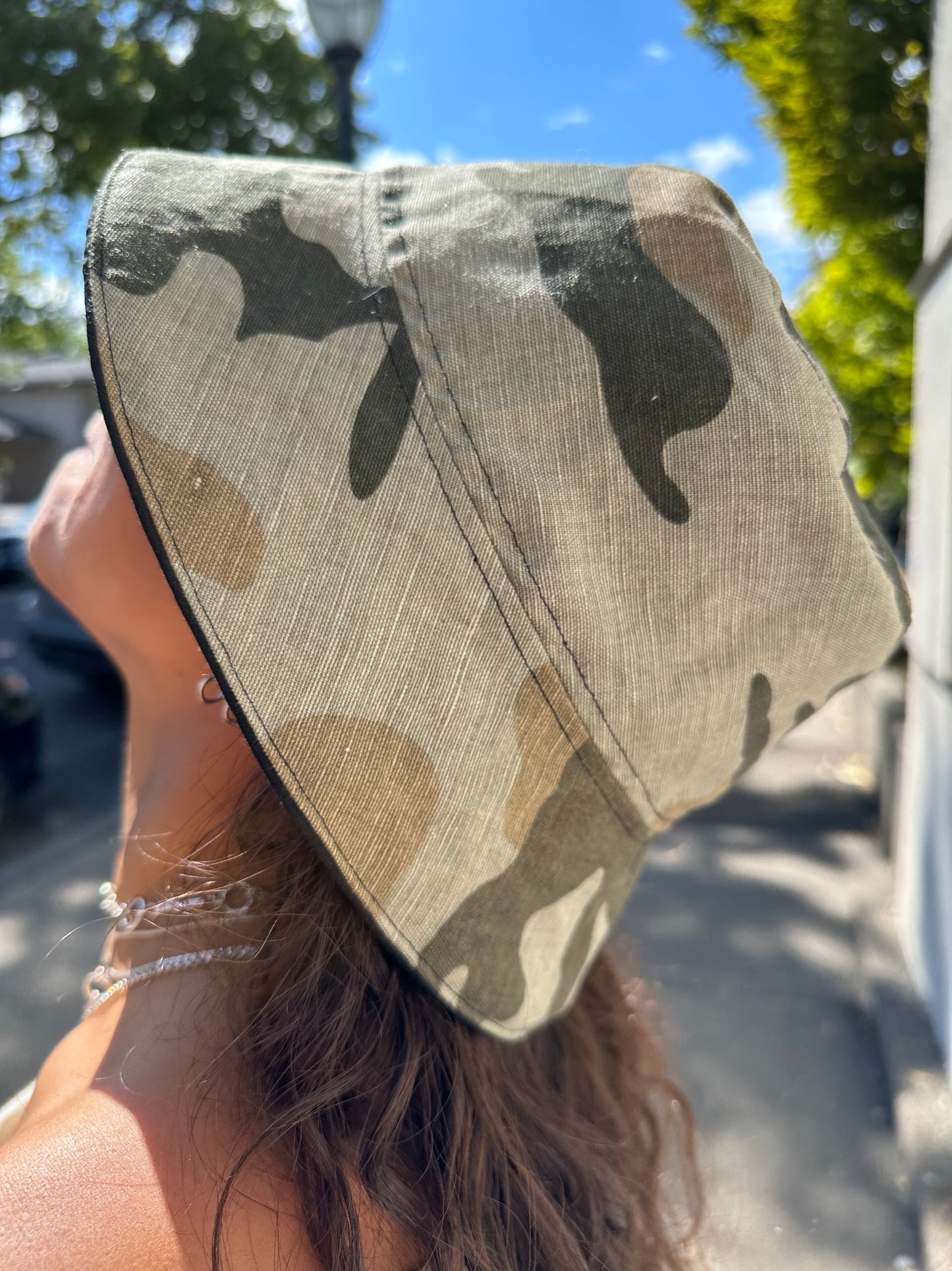 MEDIUM//22" ~ BUCKET HAT
