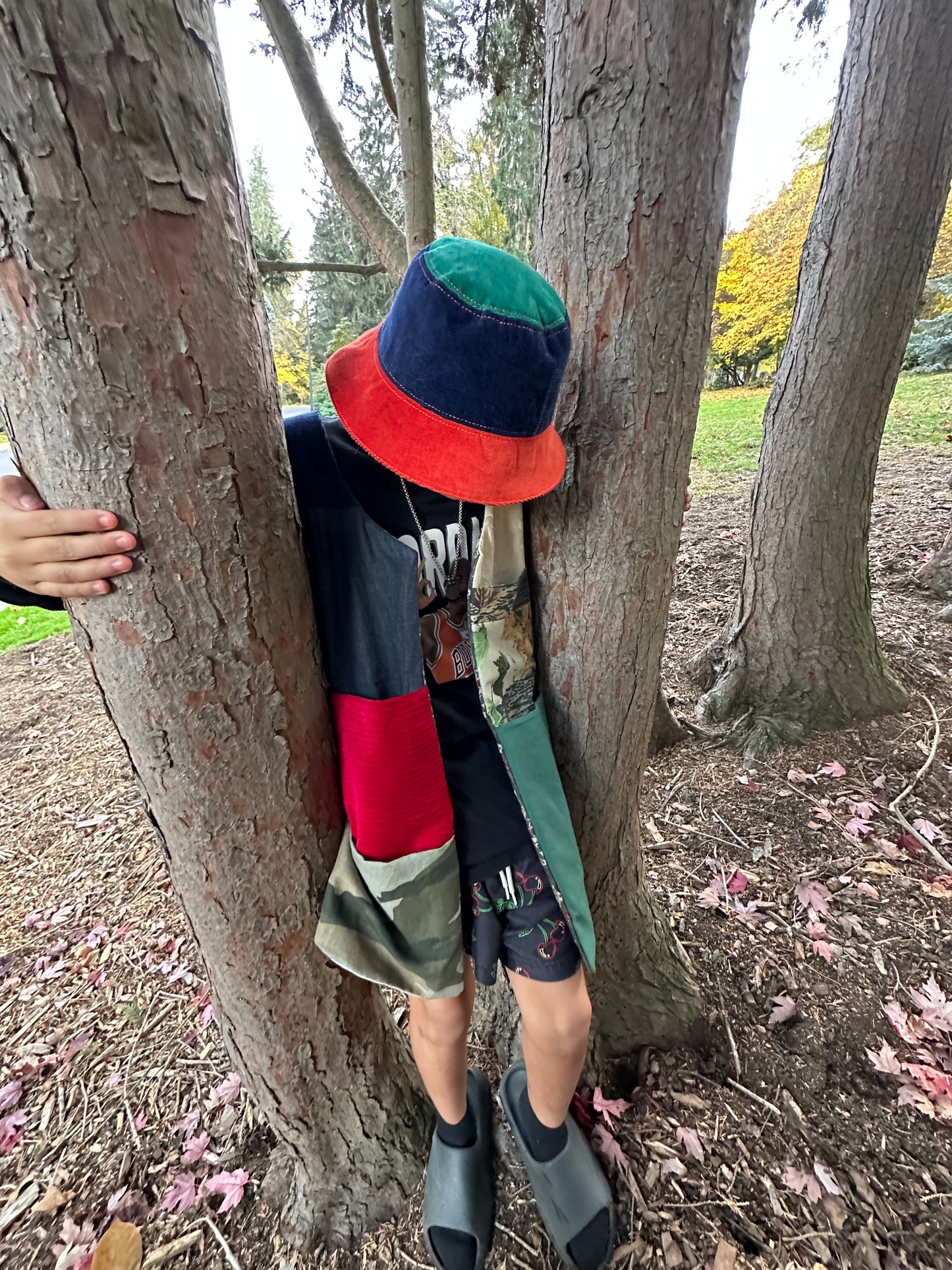 MEDIUM//22"~ BUCKET HAT