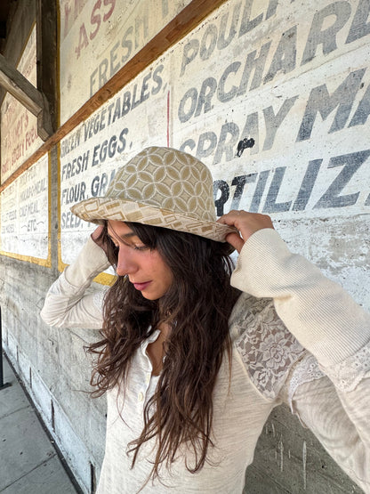 MEDIUM//22" ~ BUCKET HAT